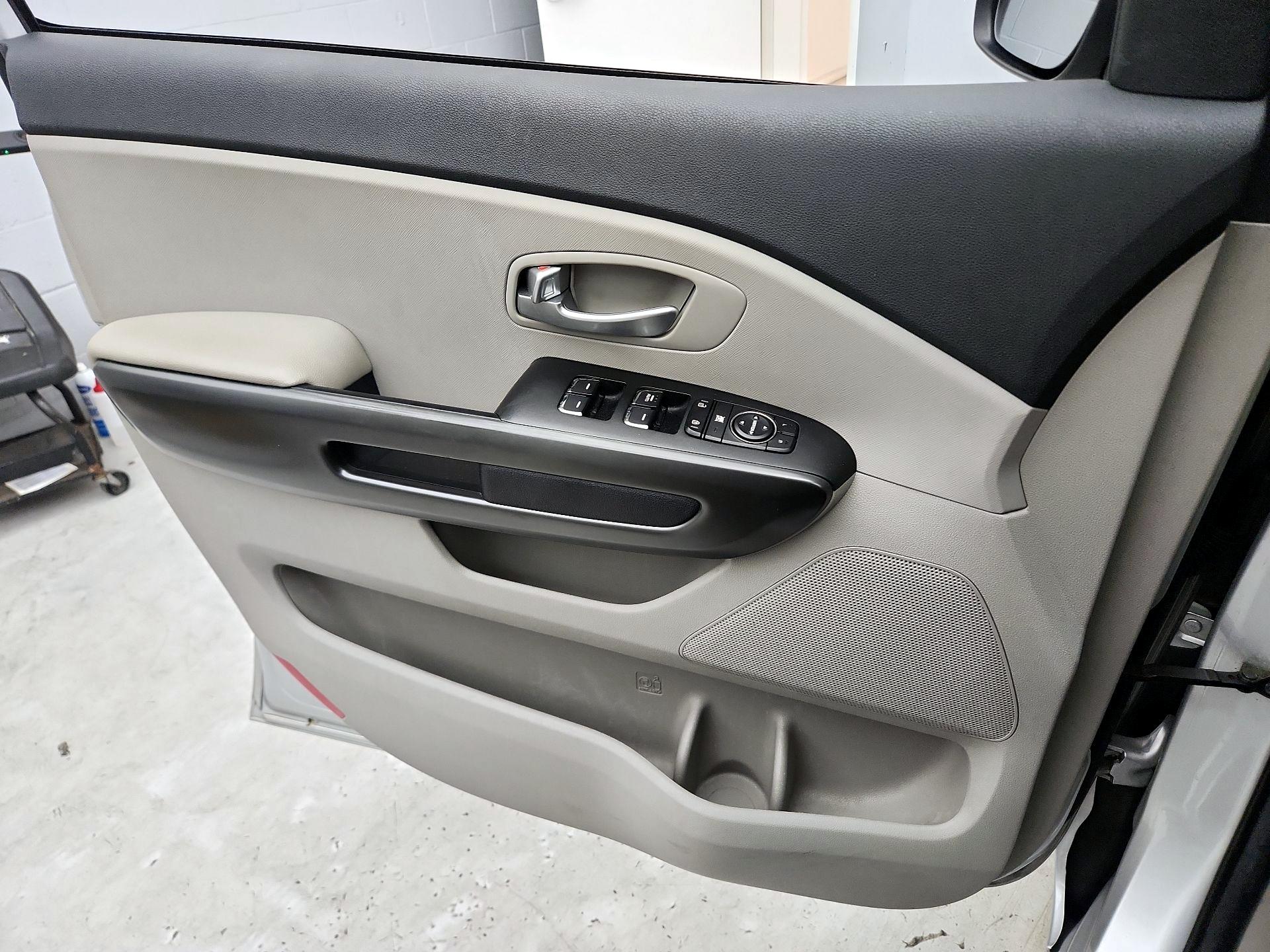 Thumbnail: 2019 Kia Sedona - 12