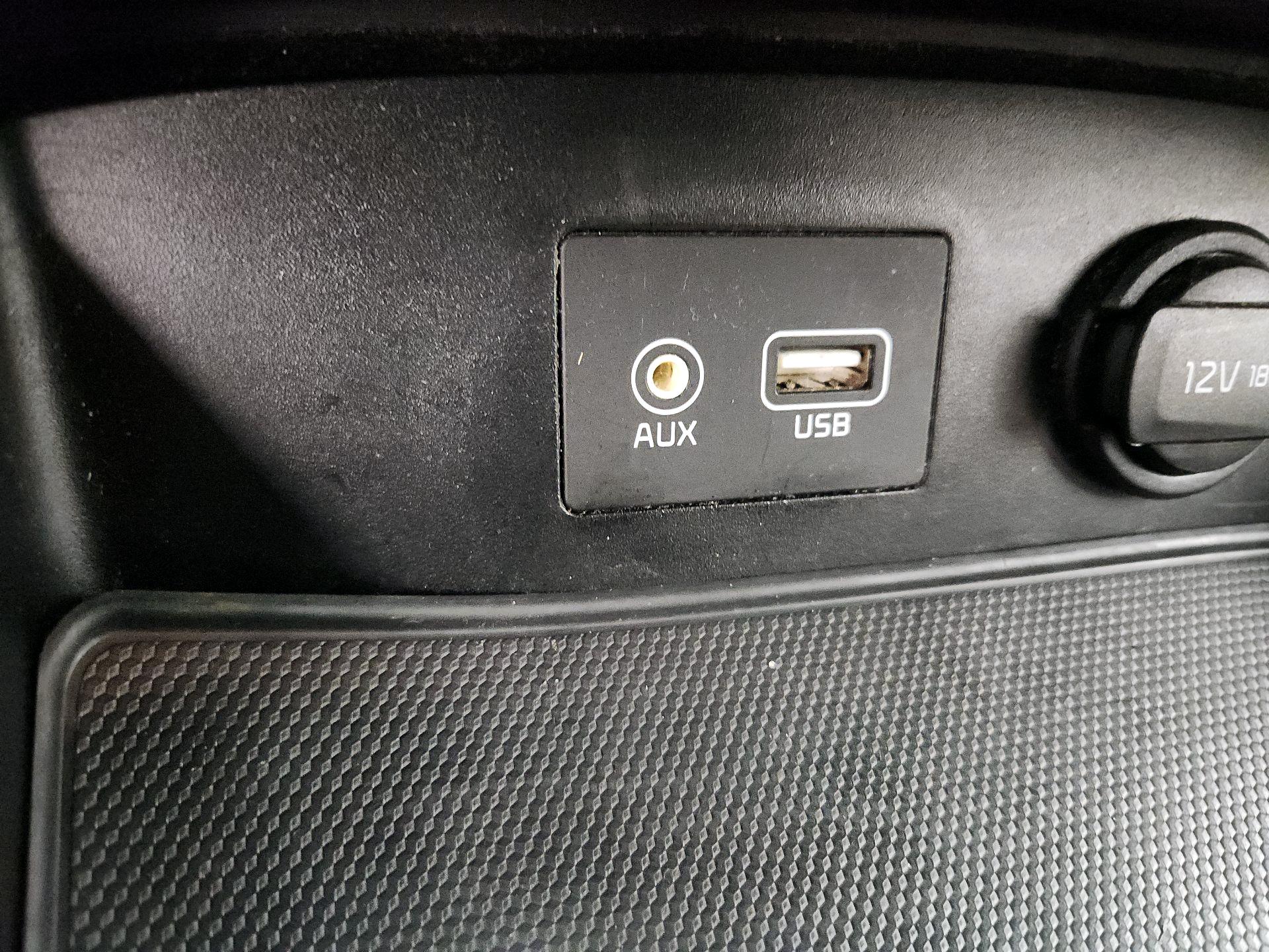Thumbnail: 2019 Kia Sedona - 18