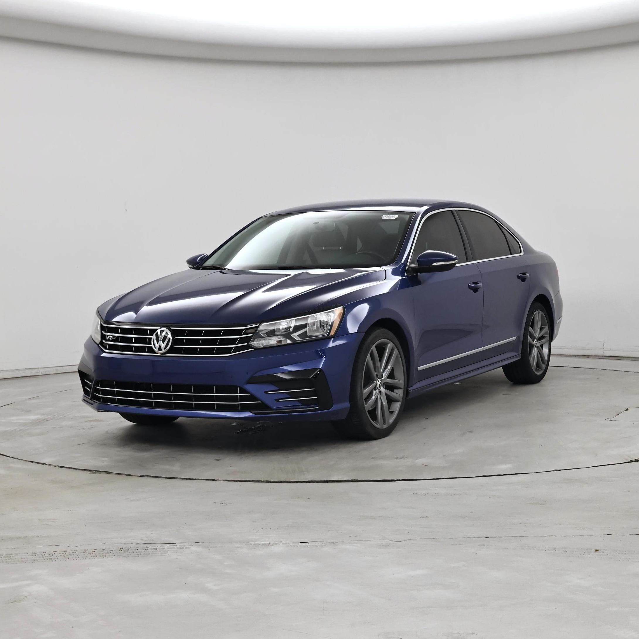 Thumbnail: 2016 Volkswagen Passat - 4
