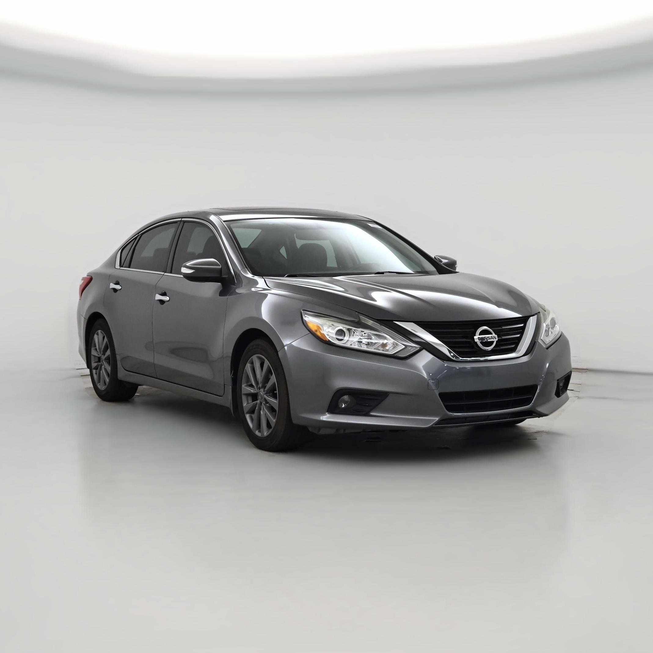 Thumbnail: 2017 Nissan Altima - 1