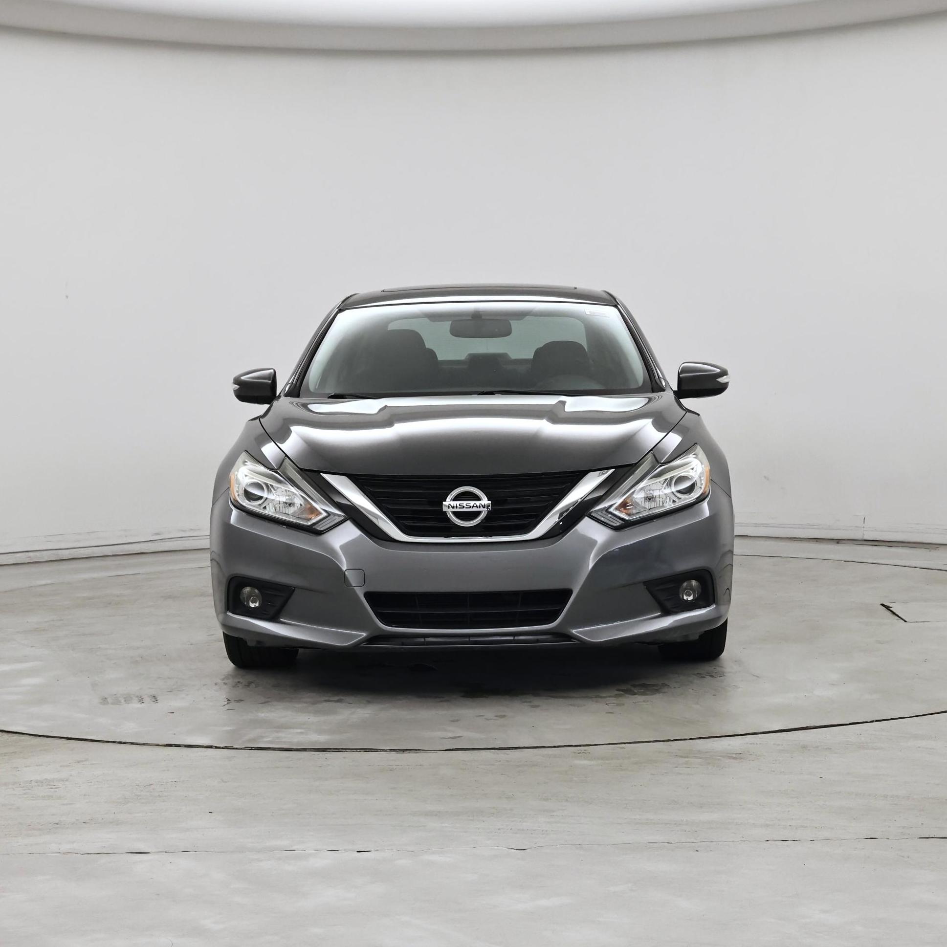Thumbnail: 2017 Nissan Altima - 5