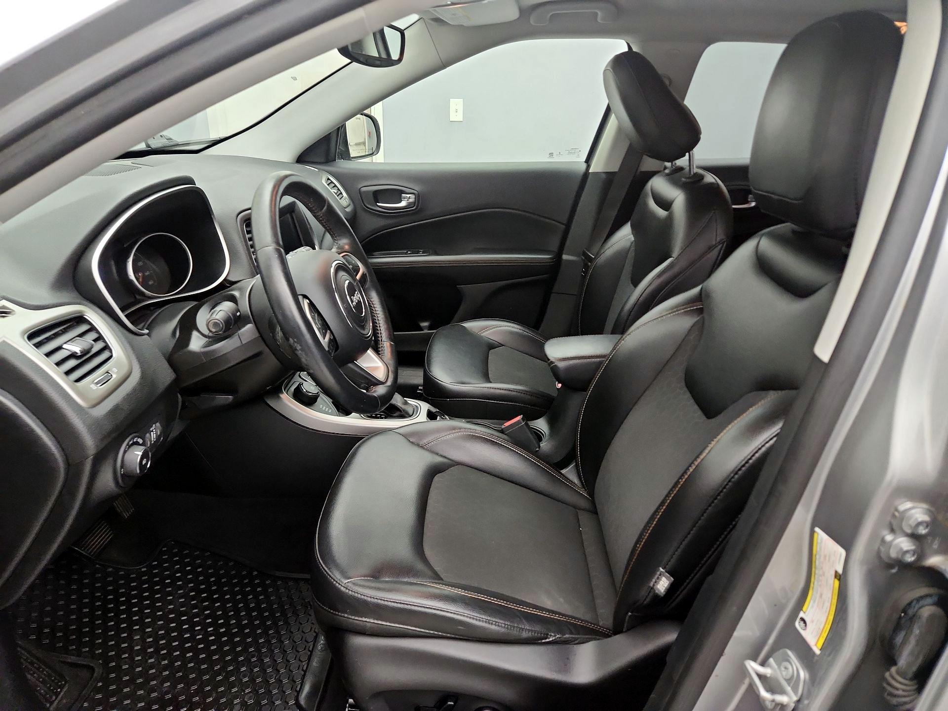 Thumbnail: 2018 Jeep Compass - 11