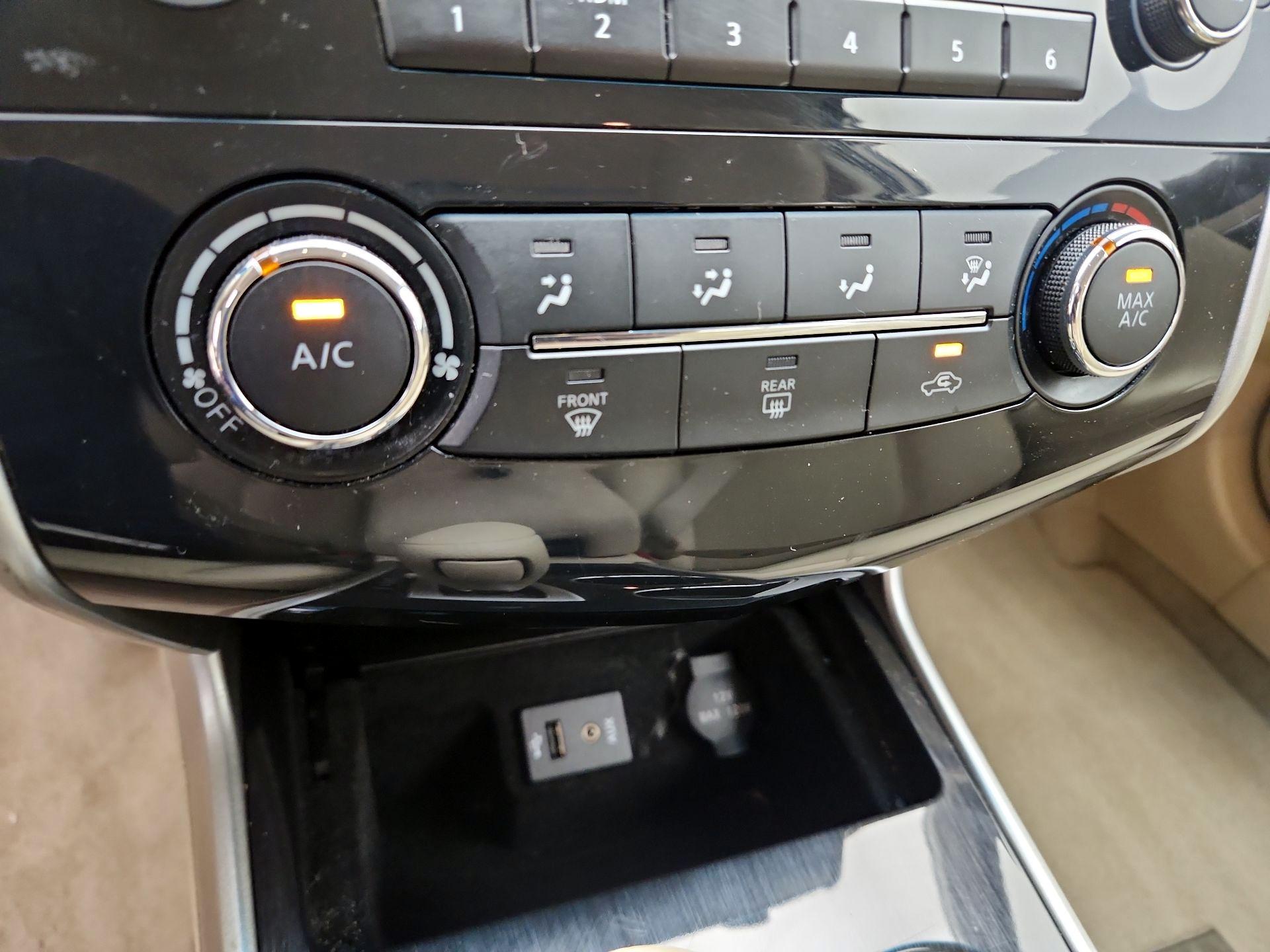 Thumbnail: 2014 Nissan Altima - 16