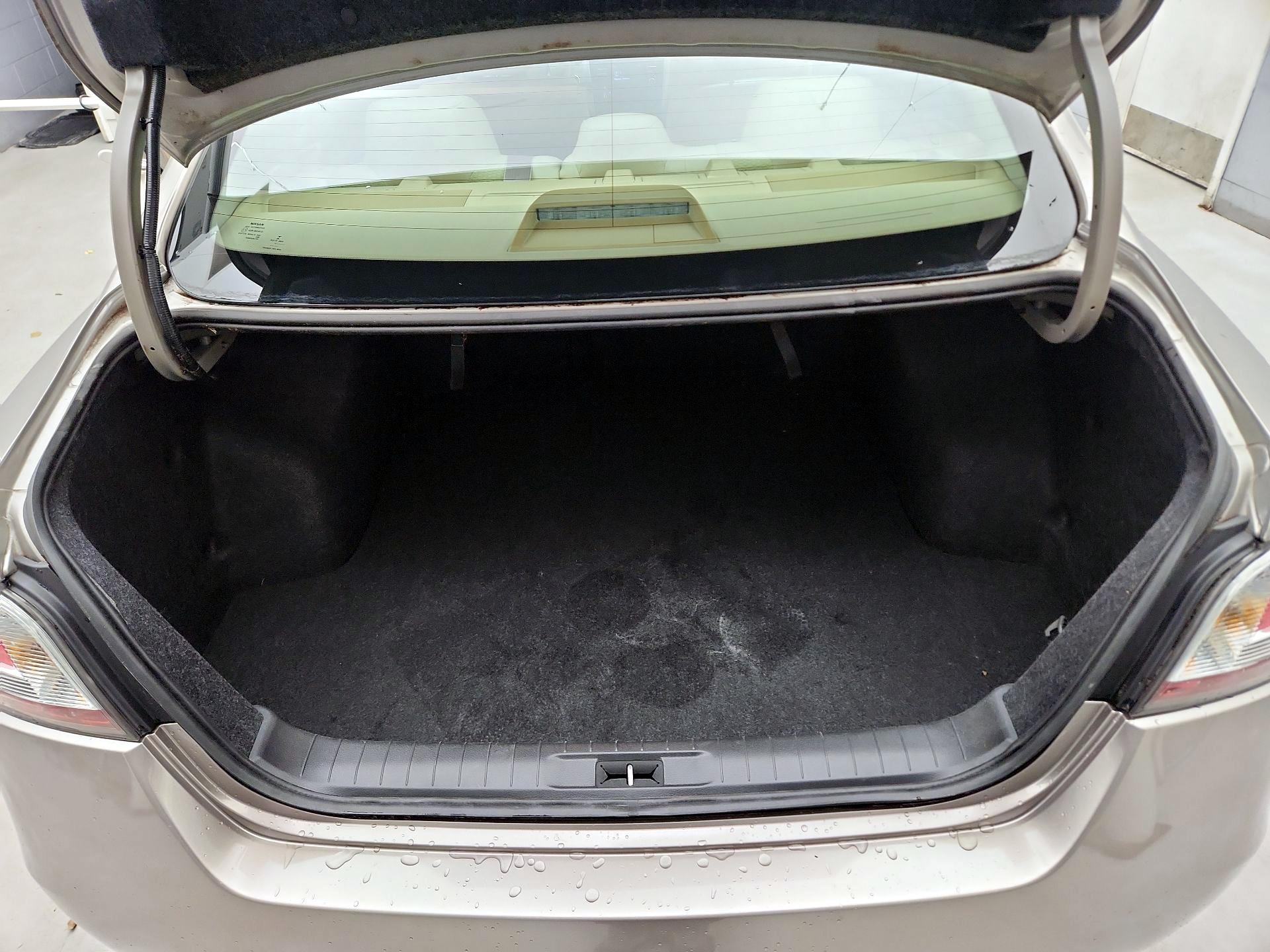 Thumbnail: 2014 Nissan Altima - 20