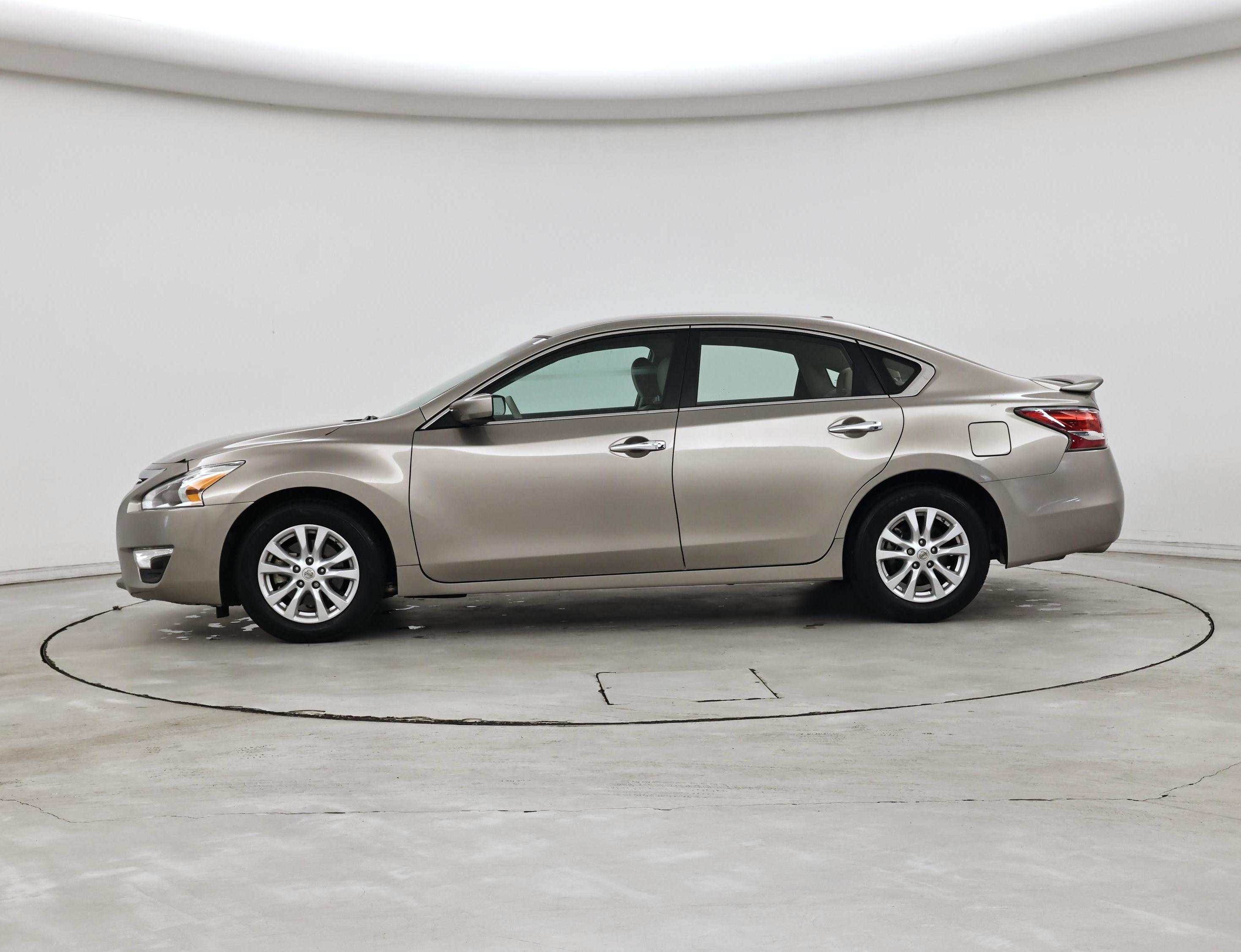 Thumbnail: 2014 Nissan Altima - 3