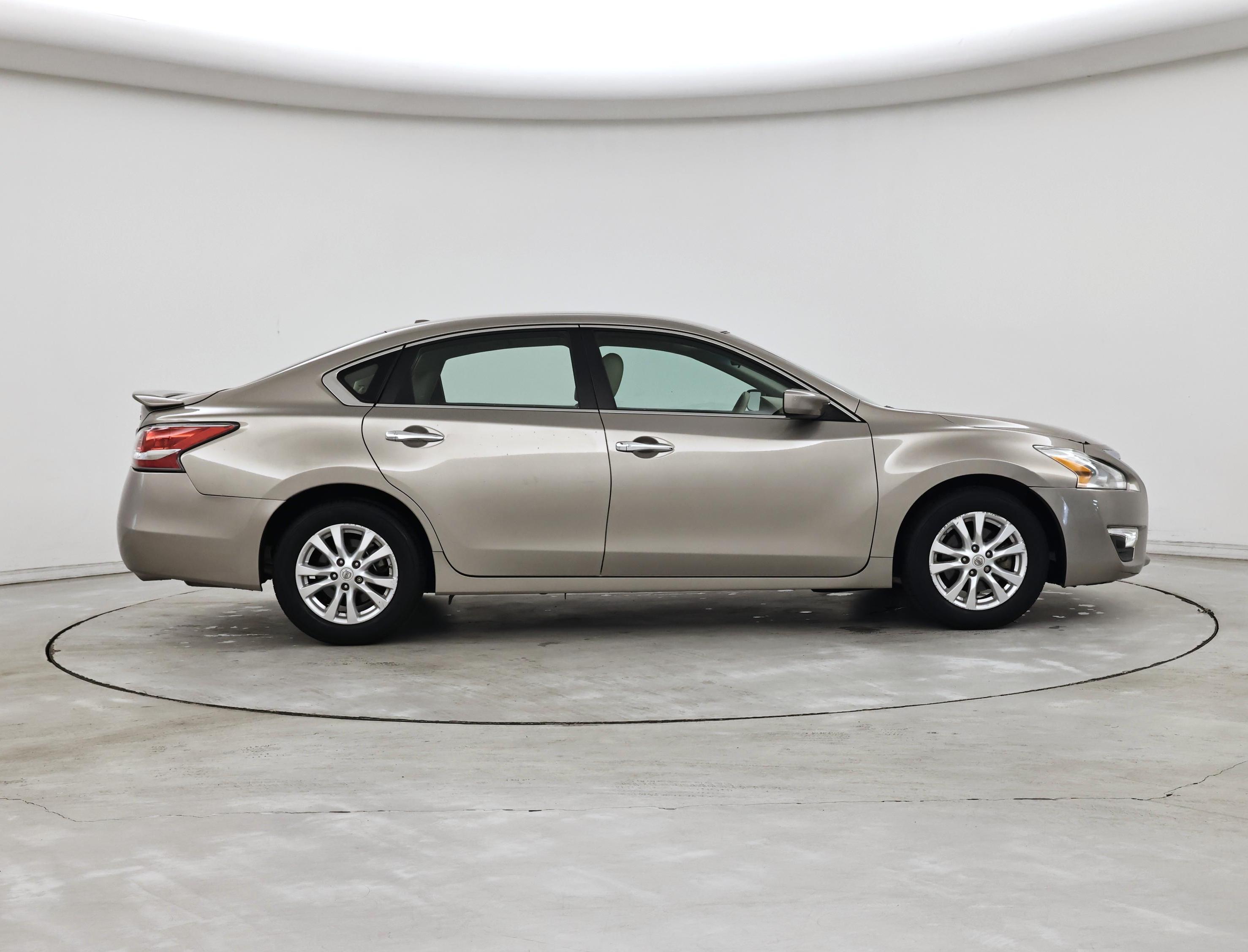 Thumbnail: 2014 Nissan Altima - 7