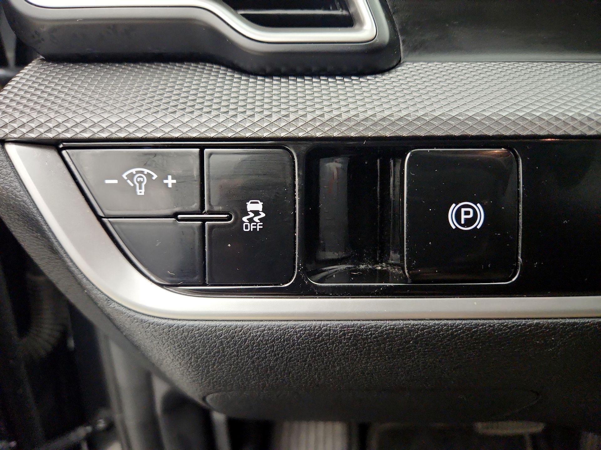Thumbnail: 2023 Kia Sportage - 13