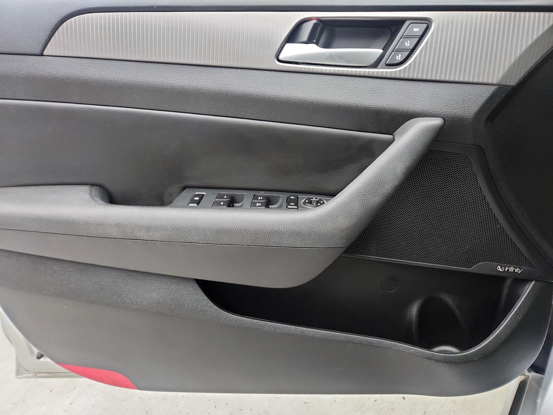 Thumbnail: 2018 Hyundai Sonata - 12