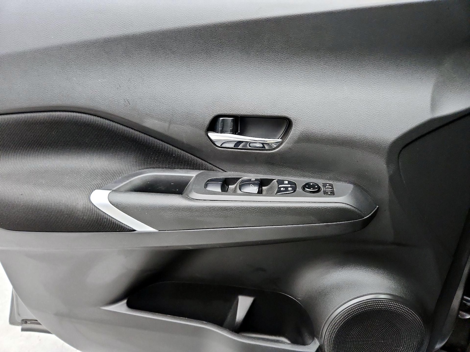 2021 Nissan Kicks SV - Photo 13