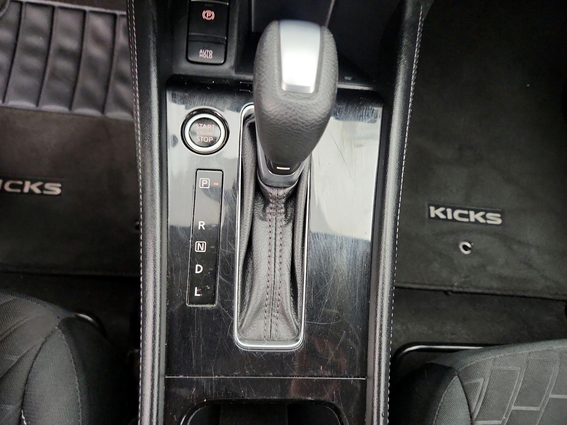 Thumbnail: 2021 Nissan Kicks - 16
