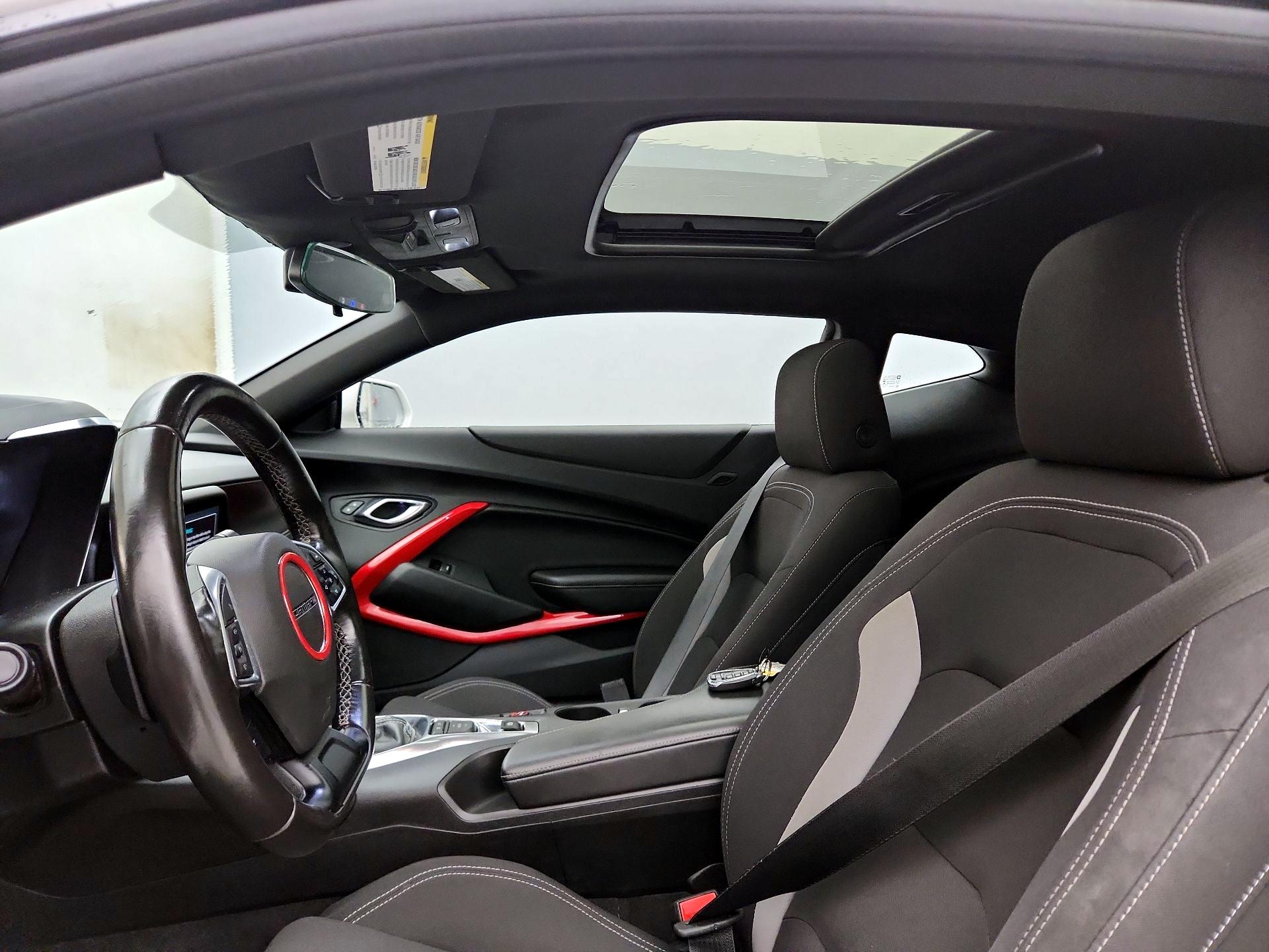 Thumbnail: 2018 Chevrolet Camaro - 17