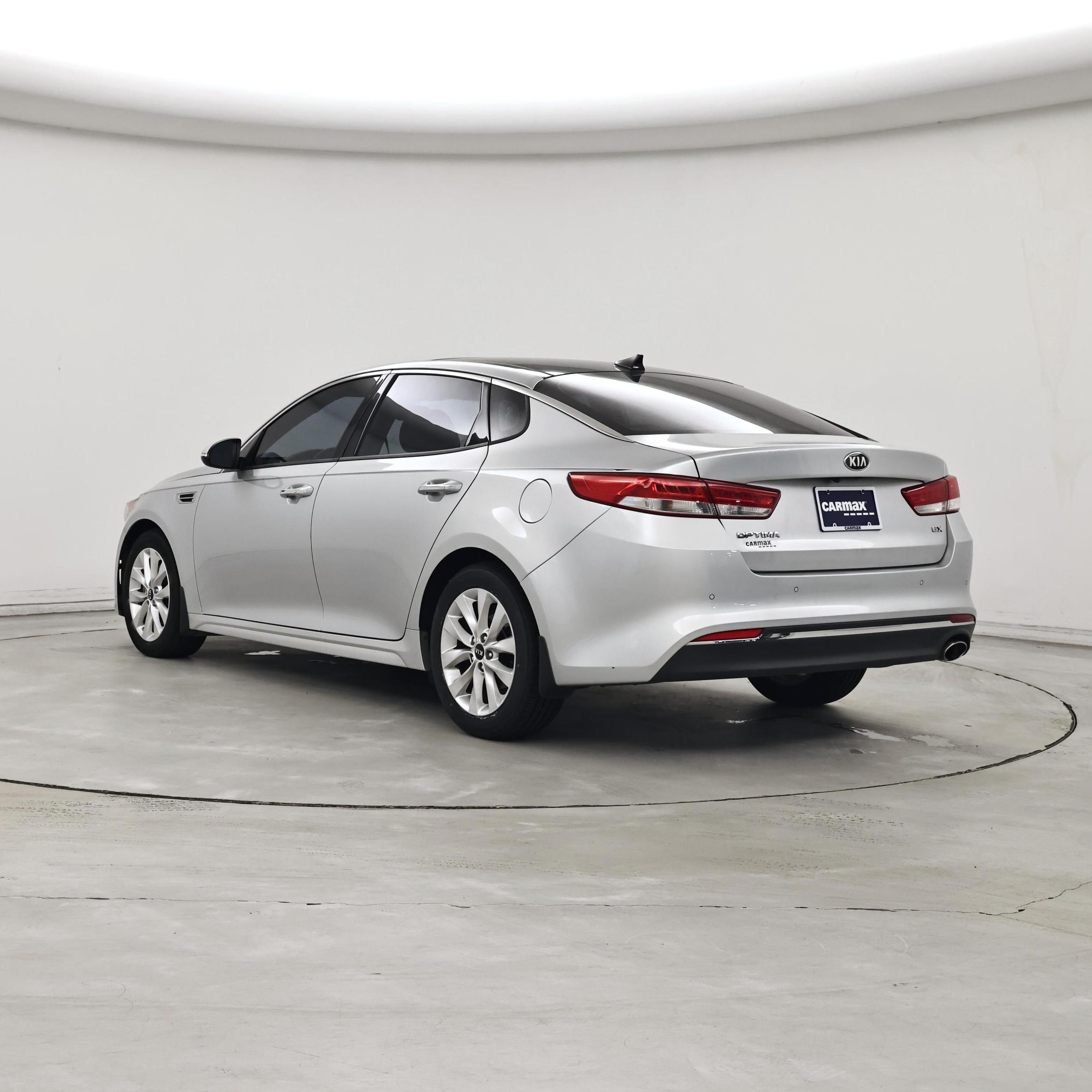 Thumbnail: 2016 Kia Optima - 2