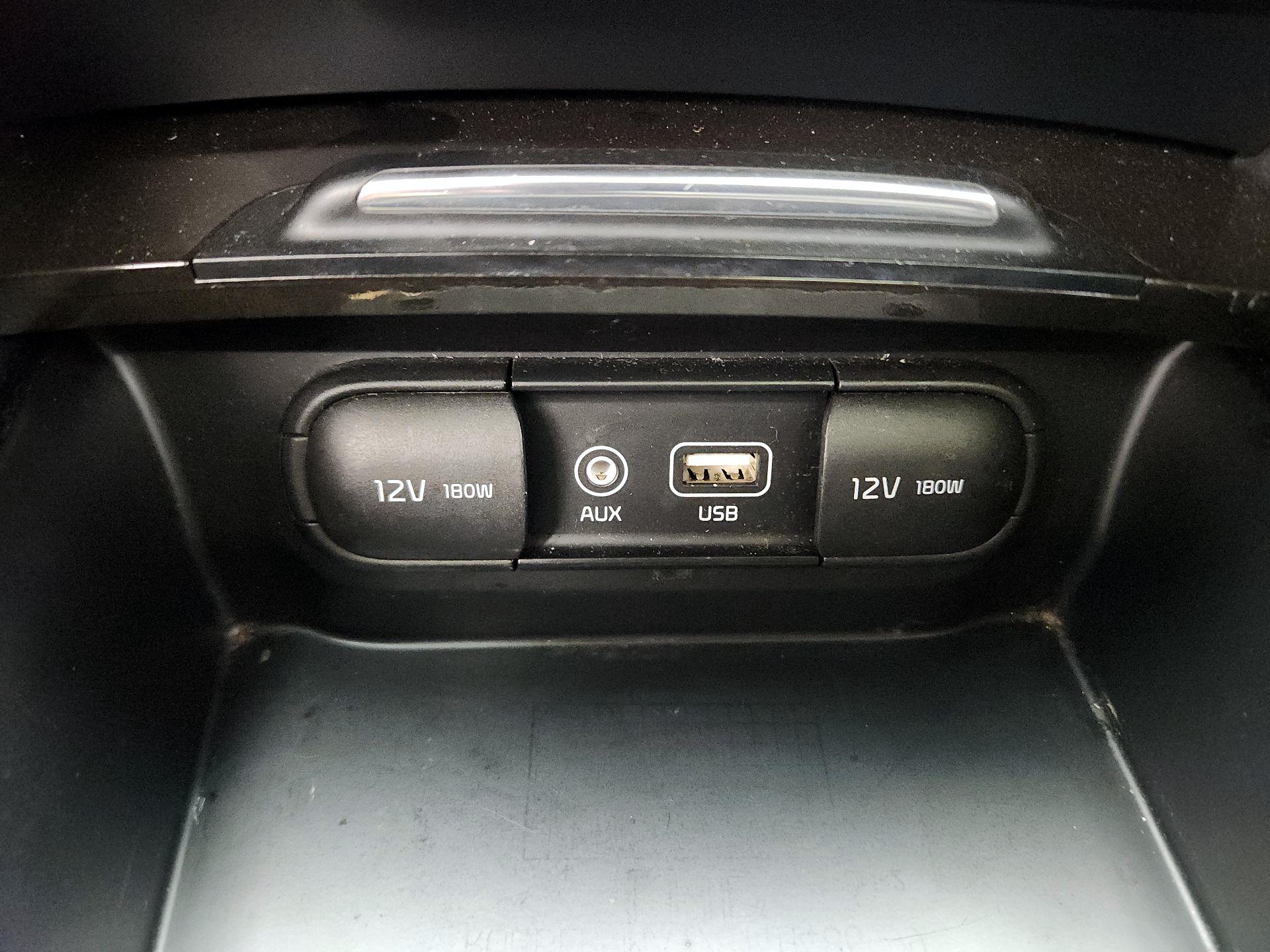 Thumbnail: 2016 Kia Optima - 19