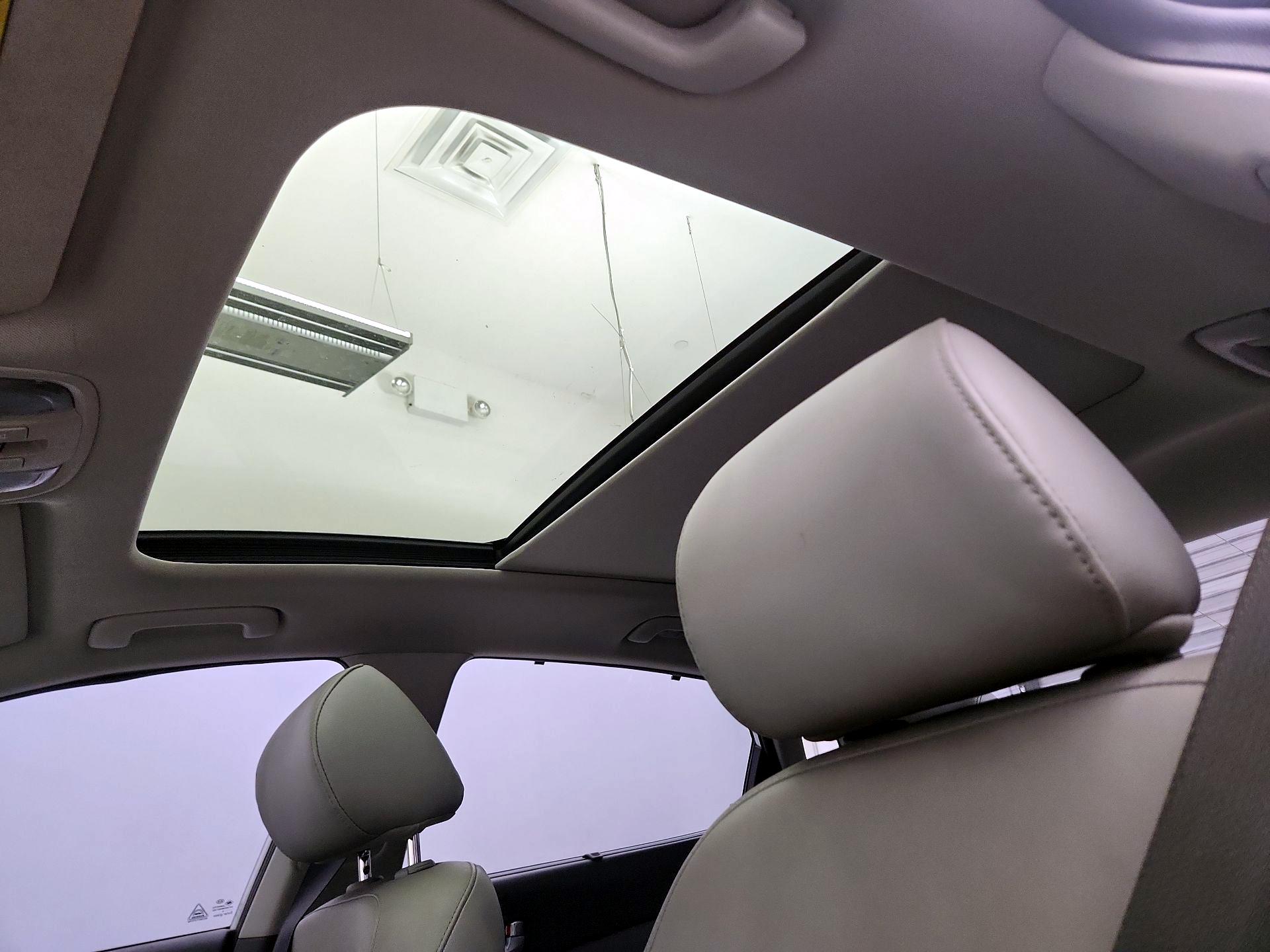Thumbnail: 2016 Kia Optima - 20