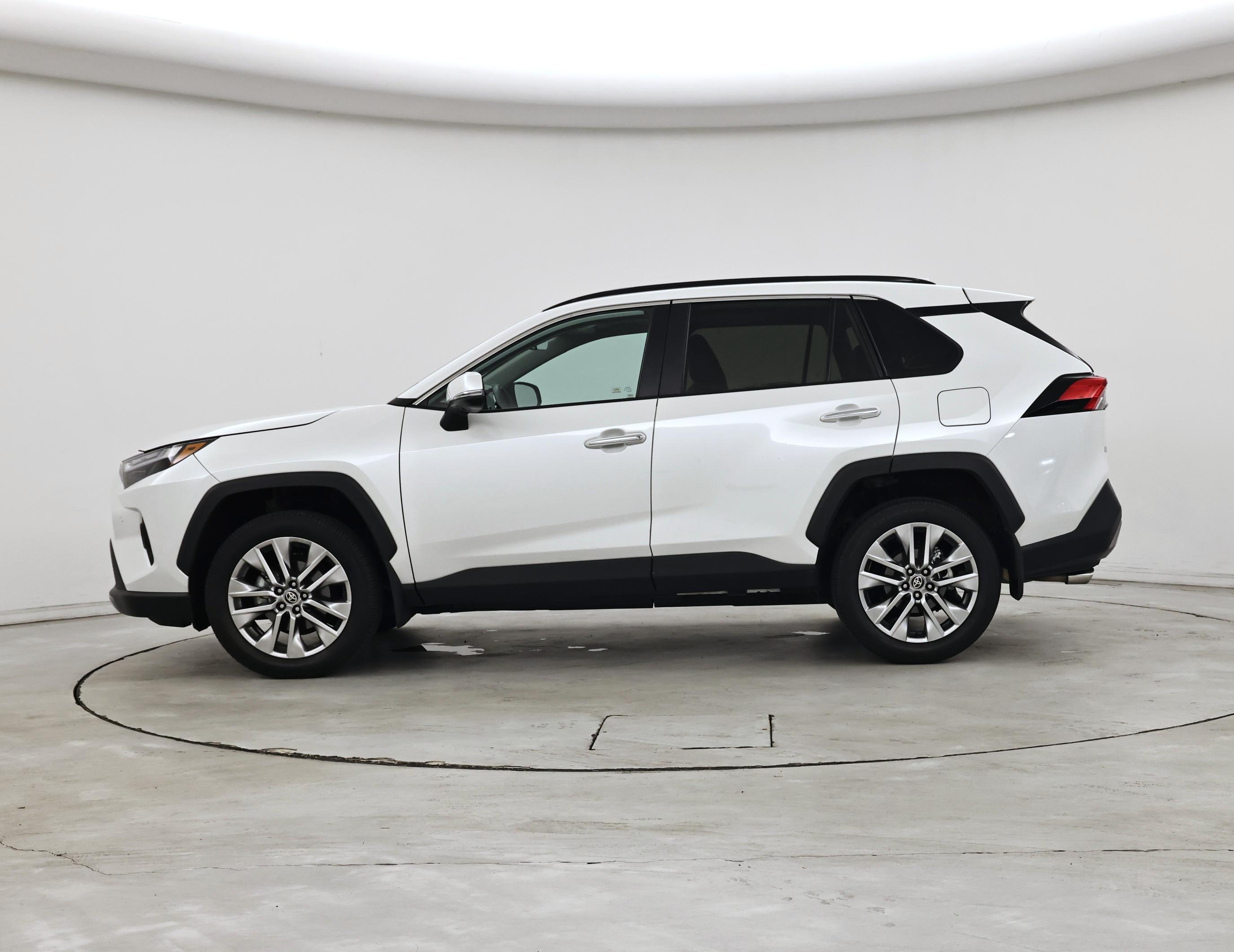 Thumbnail: 2024 Toyota RAV4 - 3
