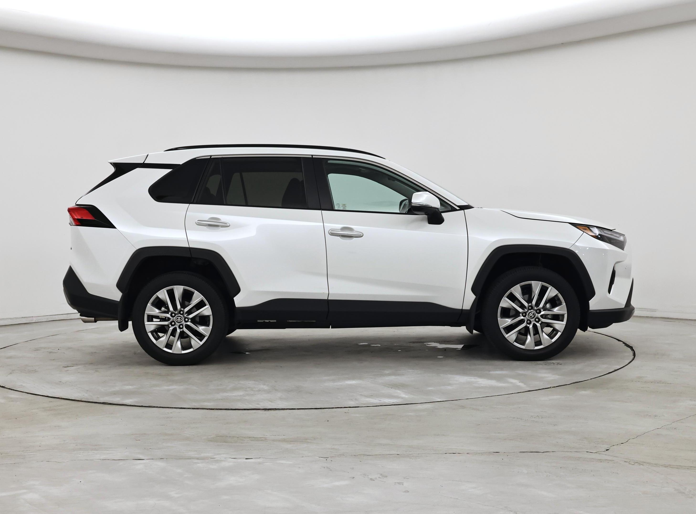 Thumbnail: 2024 Toyota RAV4 - 7