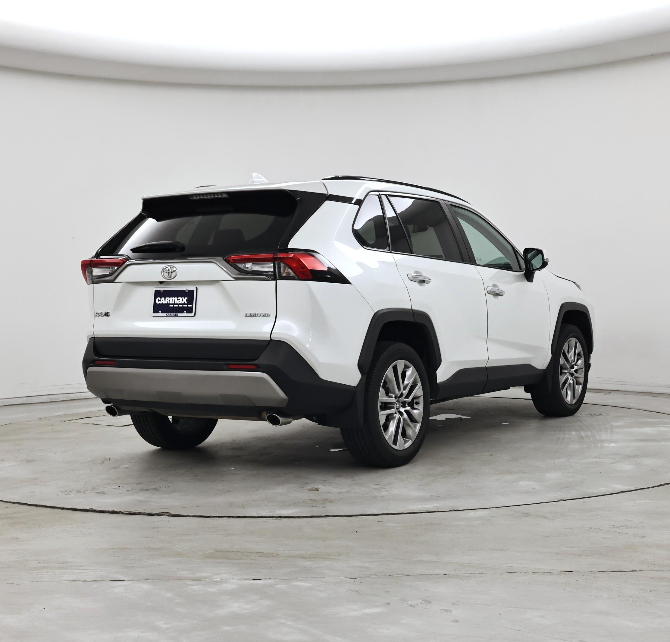 Thumbnail: 2024 Toyota RAV4 - 8