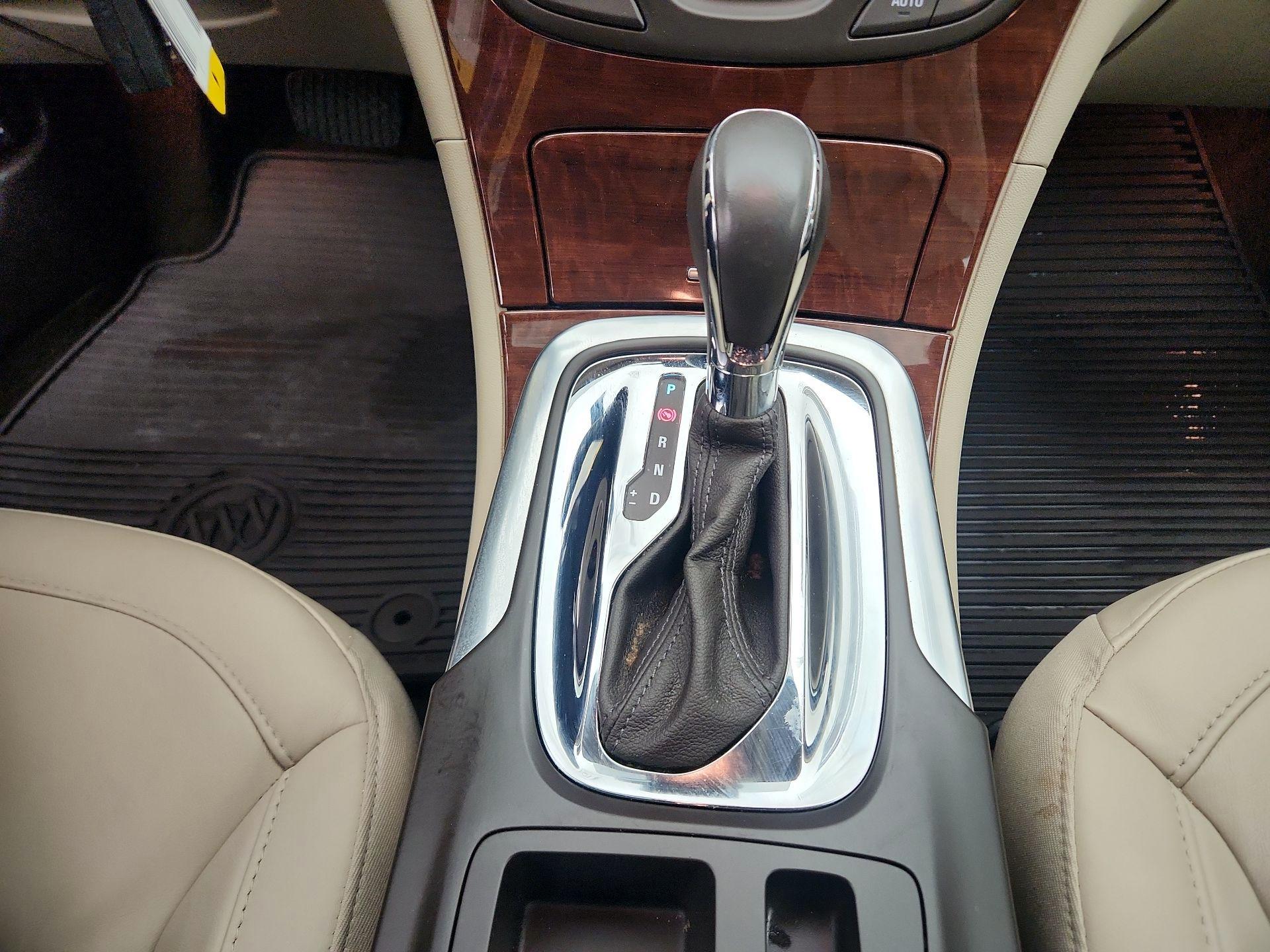 Thumbnail: 2017 Buick Regal - 17