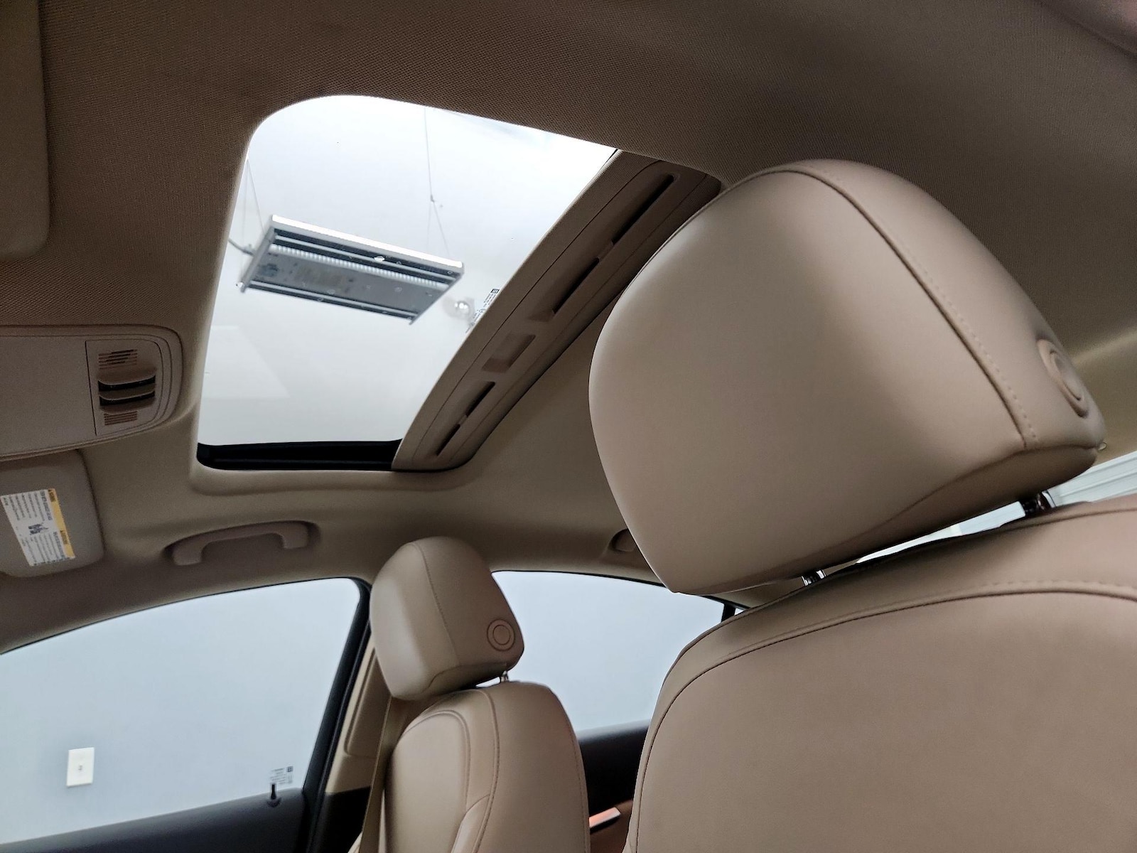 2017 Buick Regal Sport Touring - Photo 20
