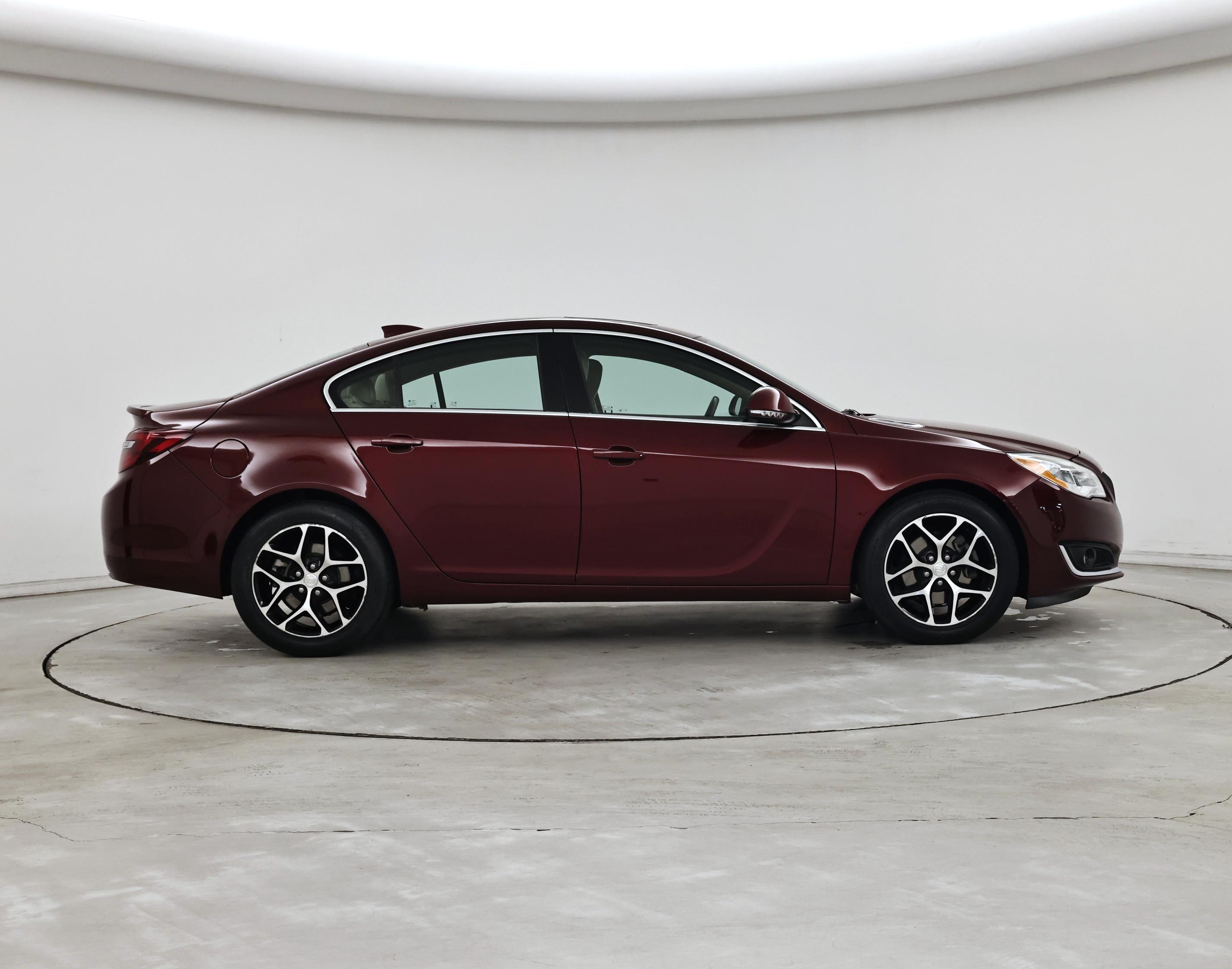Thumbnail: 2017 Buick Regal - 7