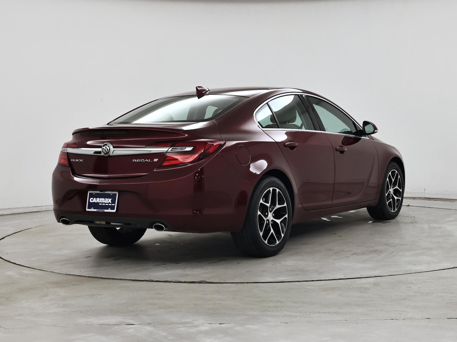2017 Buick Regal Sport Touring - Photo 9