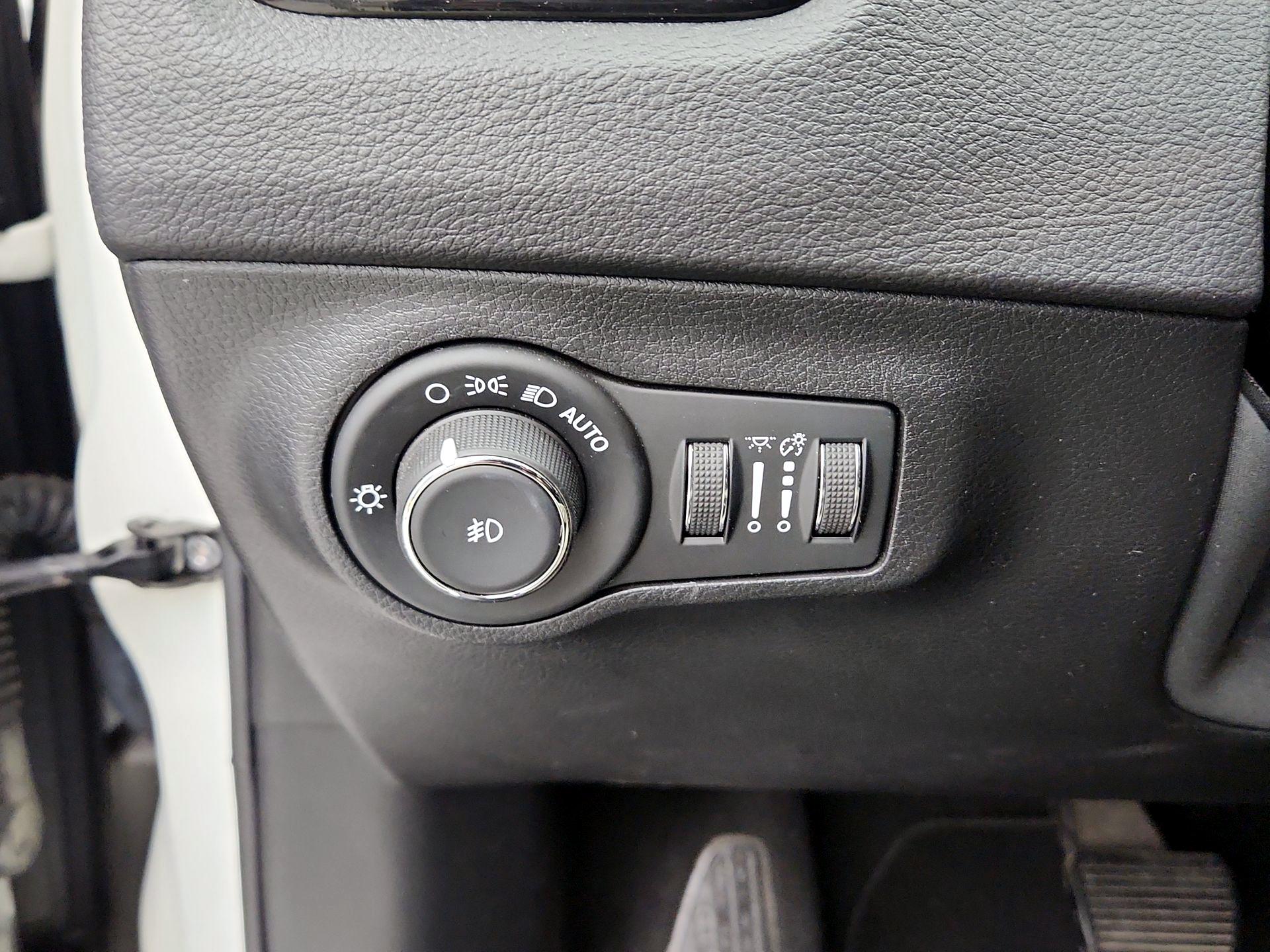 Thumbnail: 2019 Jeep Compass - 13