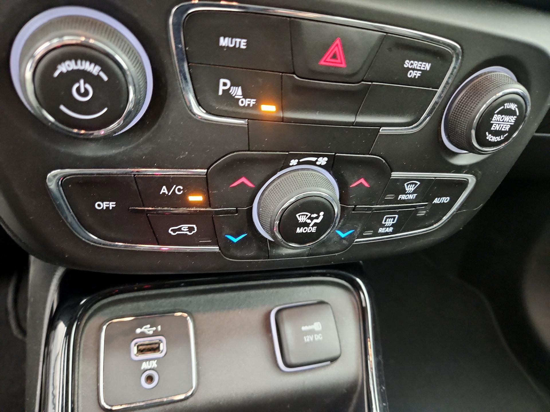 Thumbnail: 2019 Jeep Compass - 16