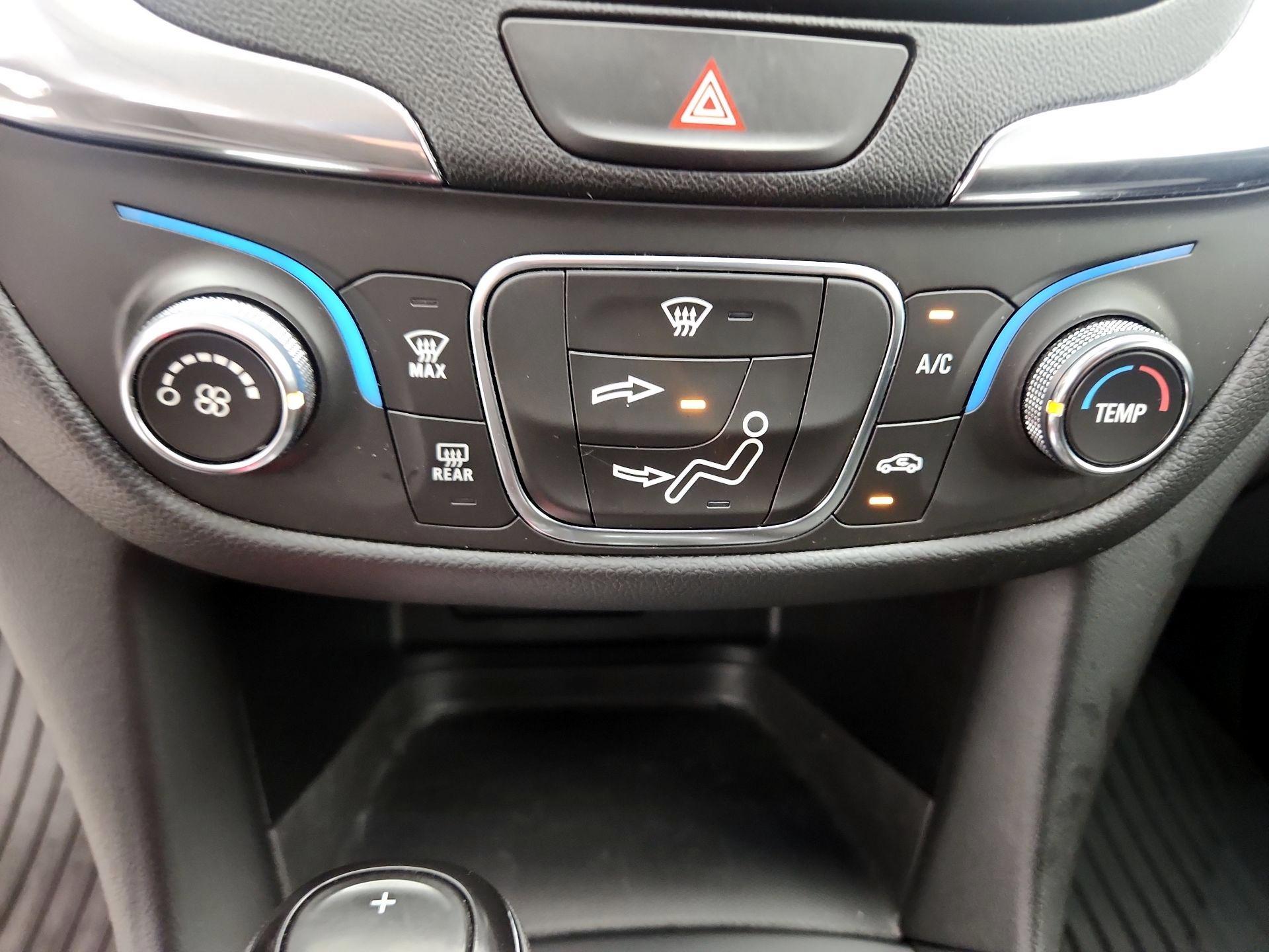 Thumbnail: 2019 Chevrolet Equinox - 16