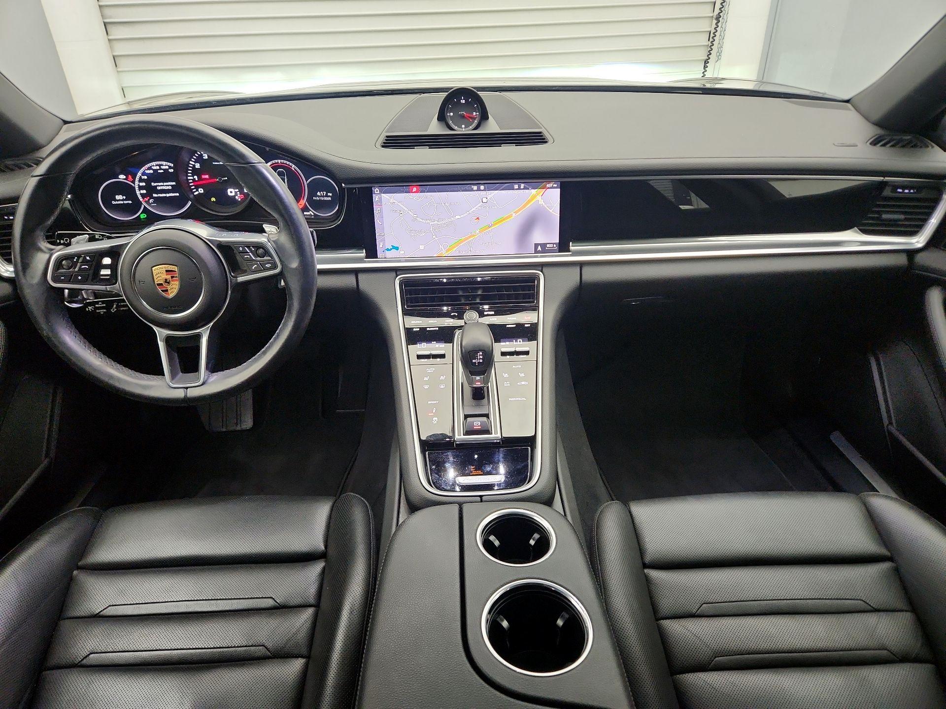 Thumbnail: 2019 Porsche Panamera - 9