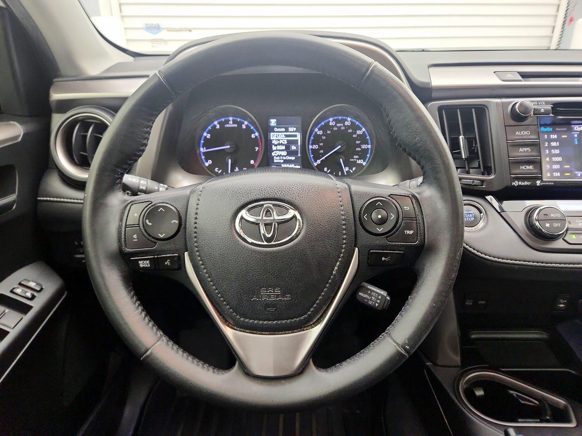 Thumbnail: 2018 Toyota RAV4 - 10