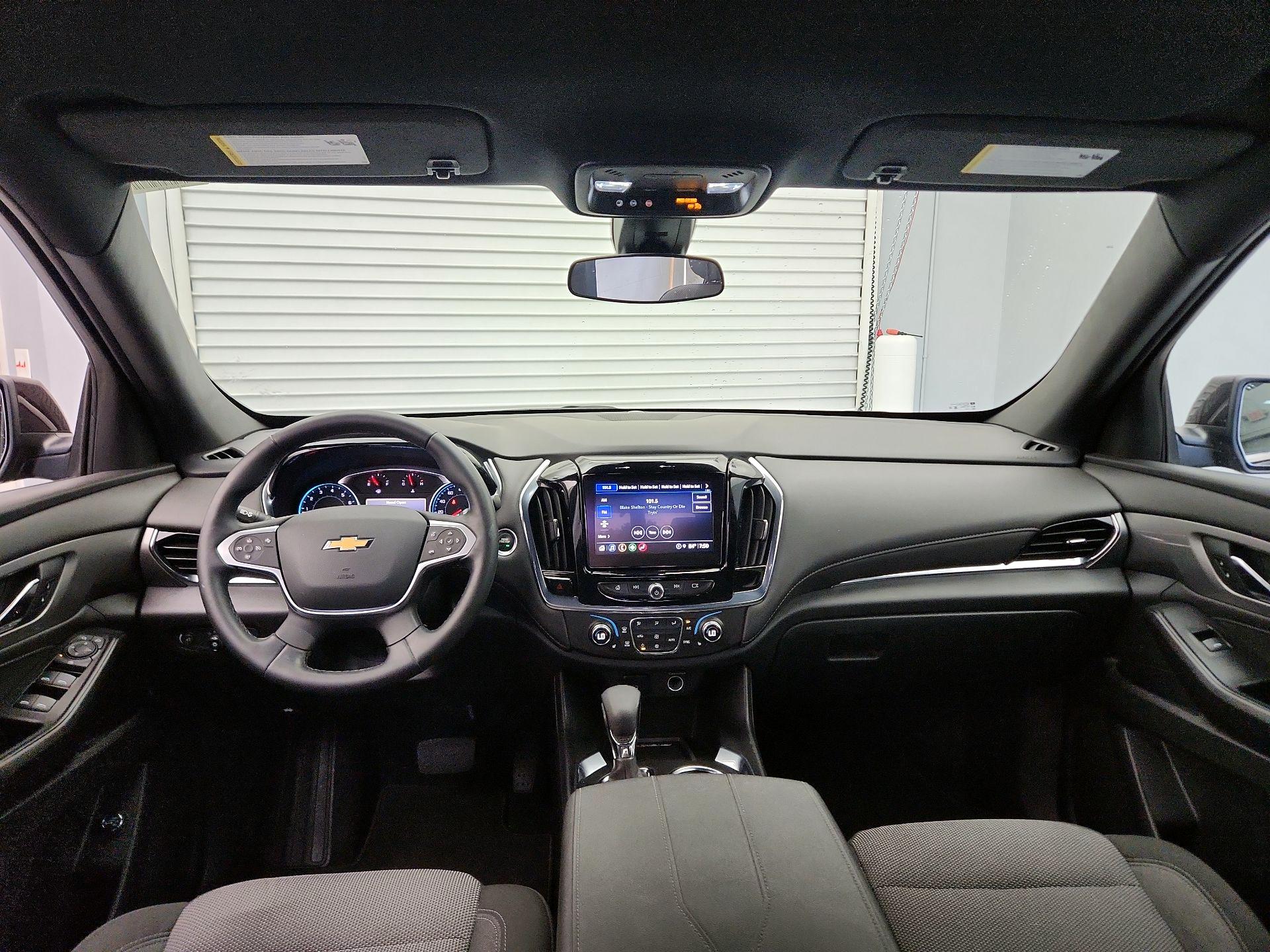 Thumbnail: 2023 Chevrolet Traverse - 9