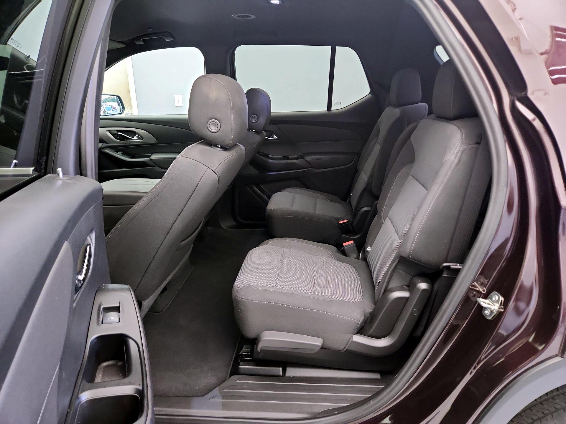 Thumbnail: 2023 Chevrolet Traverse - 19