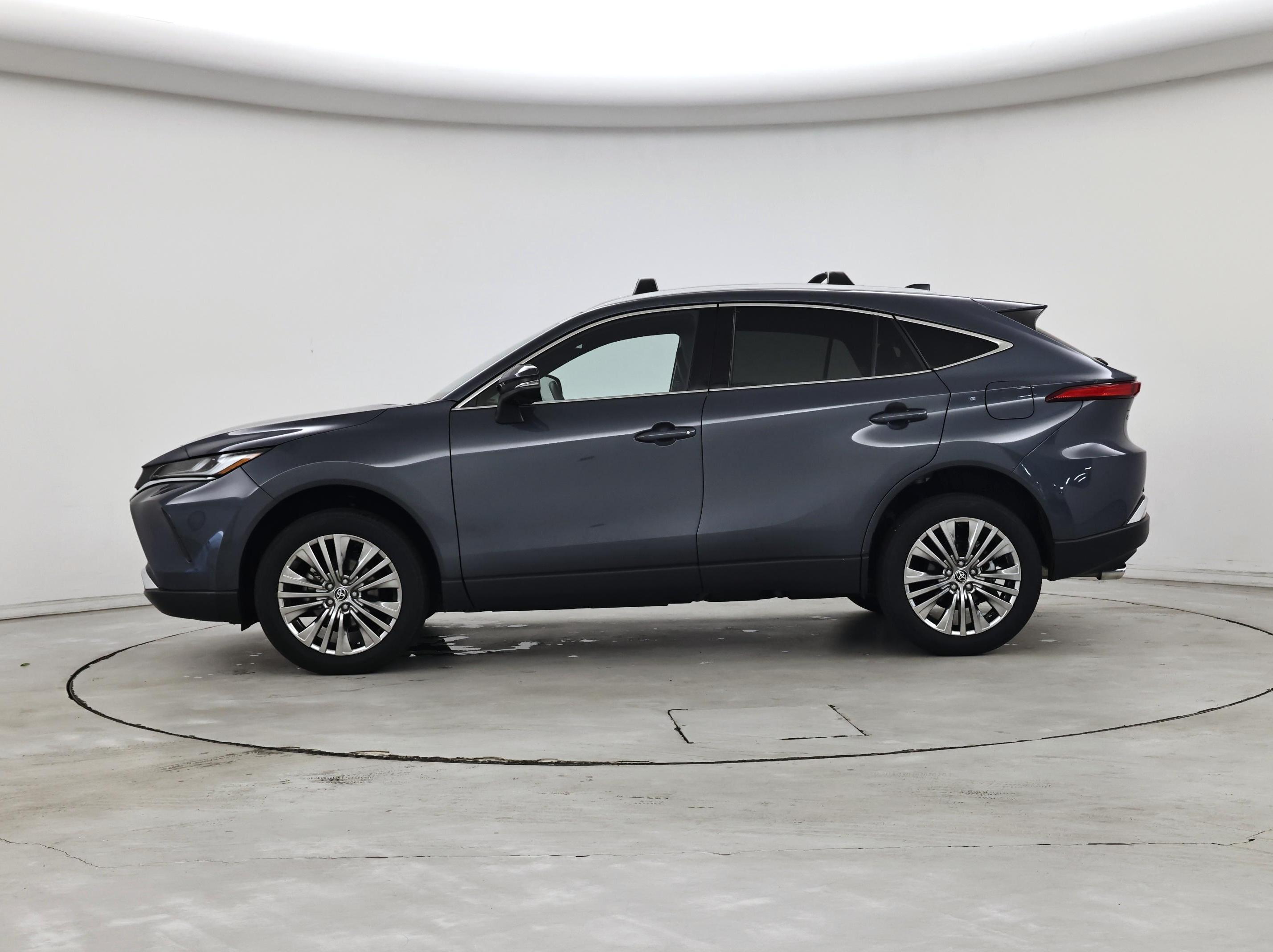 Thumbnail: 2024 Toyota Venza - 3