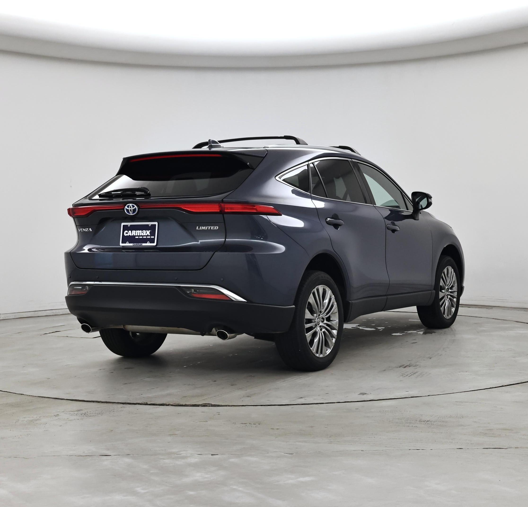 Thumbnail: 2024 Toyota Venza - 8