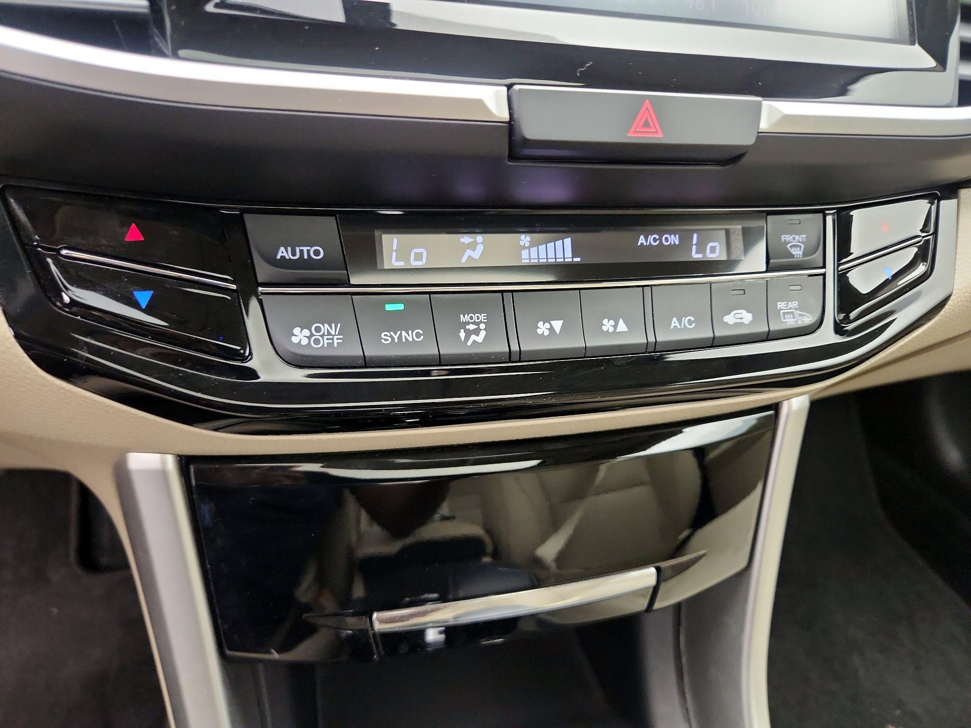 Thumbnail: 2016 Honda Accord - 16