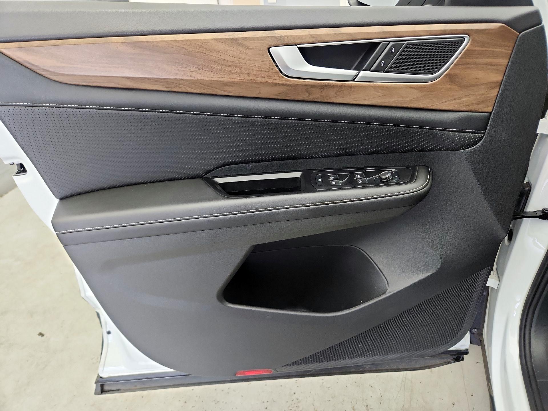 Thumbnail: 2024 Volkswagen Atlas - 12