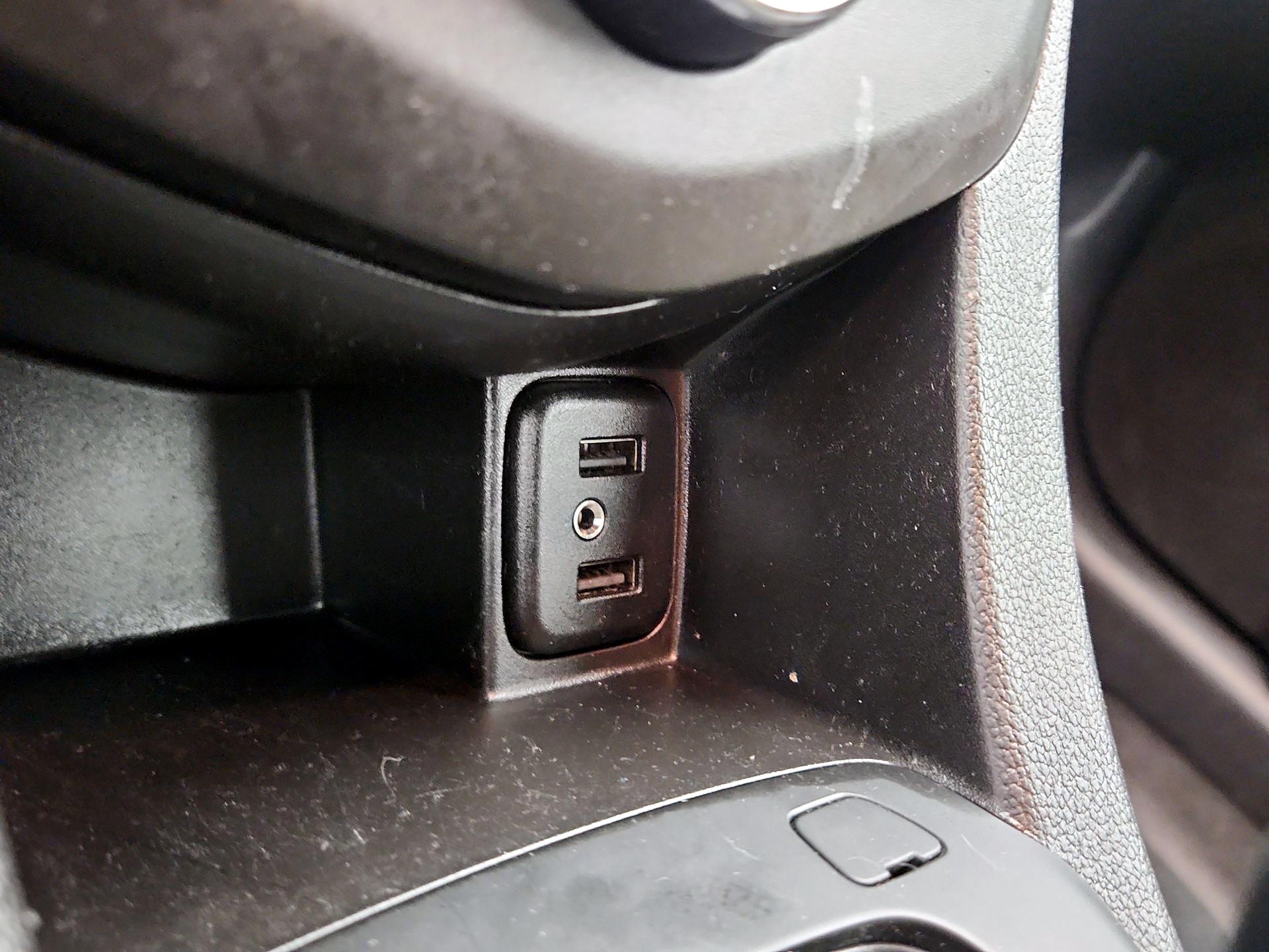 Thumbnail: 2020 Chevrolet Sonic - 18
