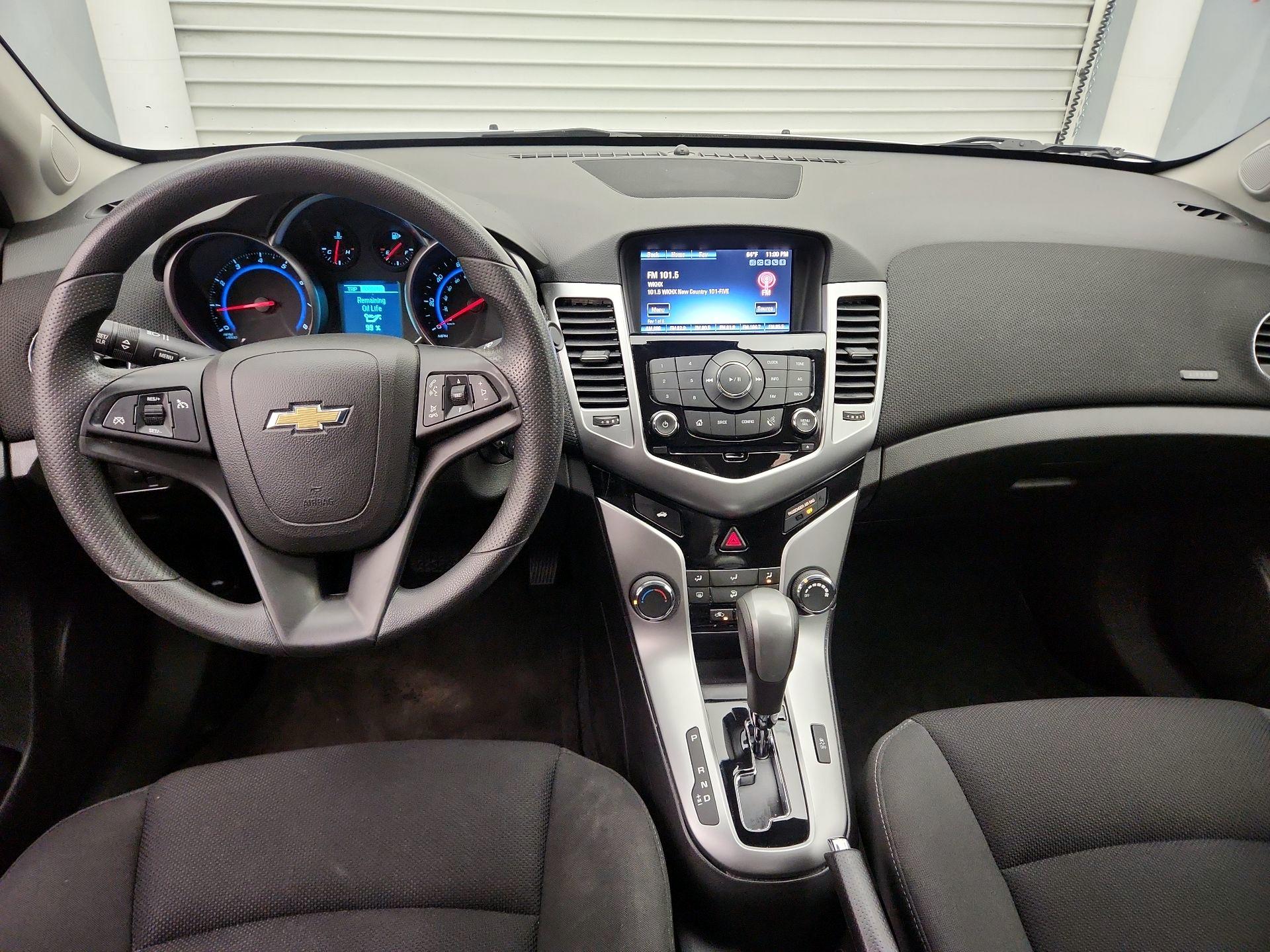 Thumbnail: 2016 Chevrolet Cruze - 9