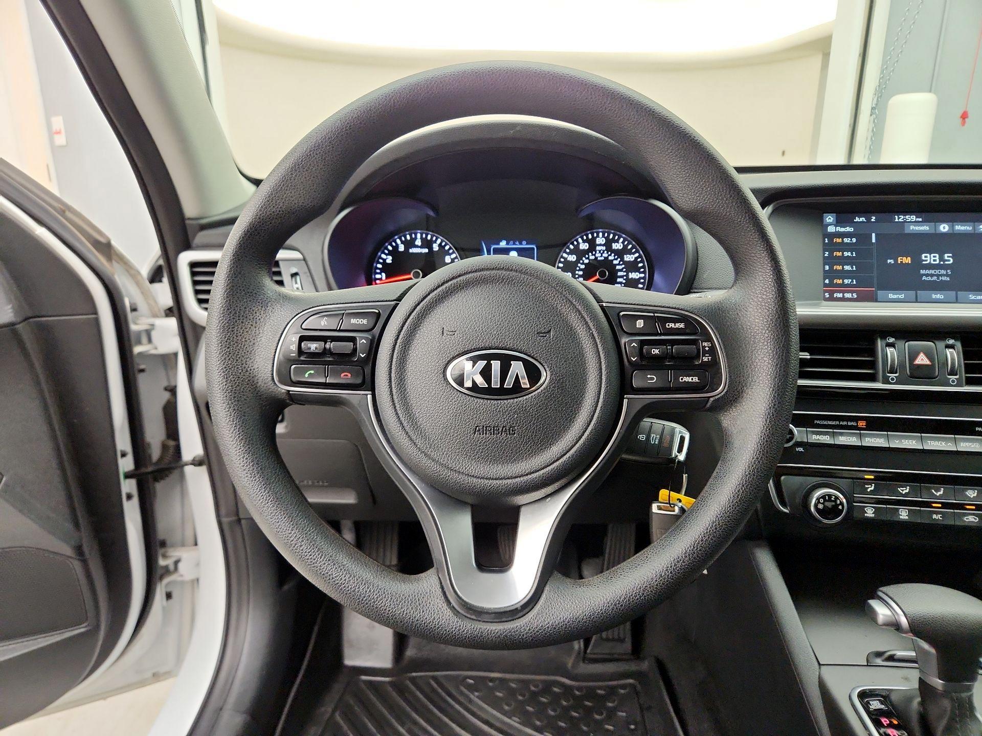 Thumbnail: 2018 Kia Optima - 10