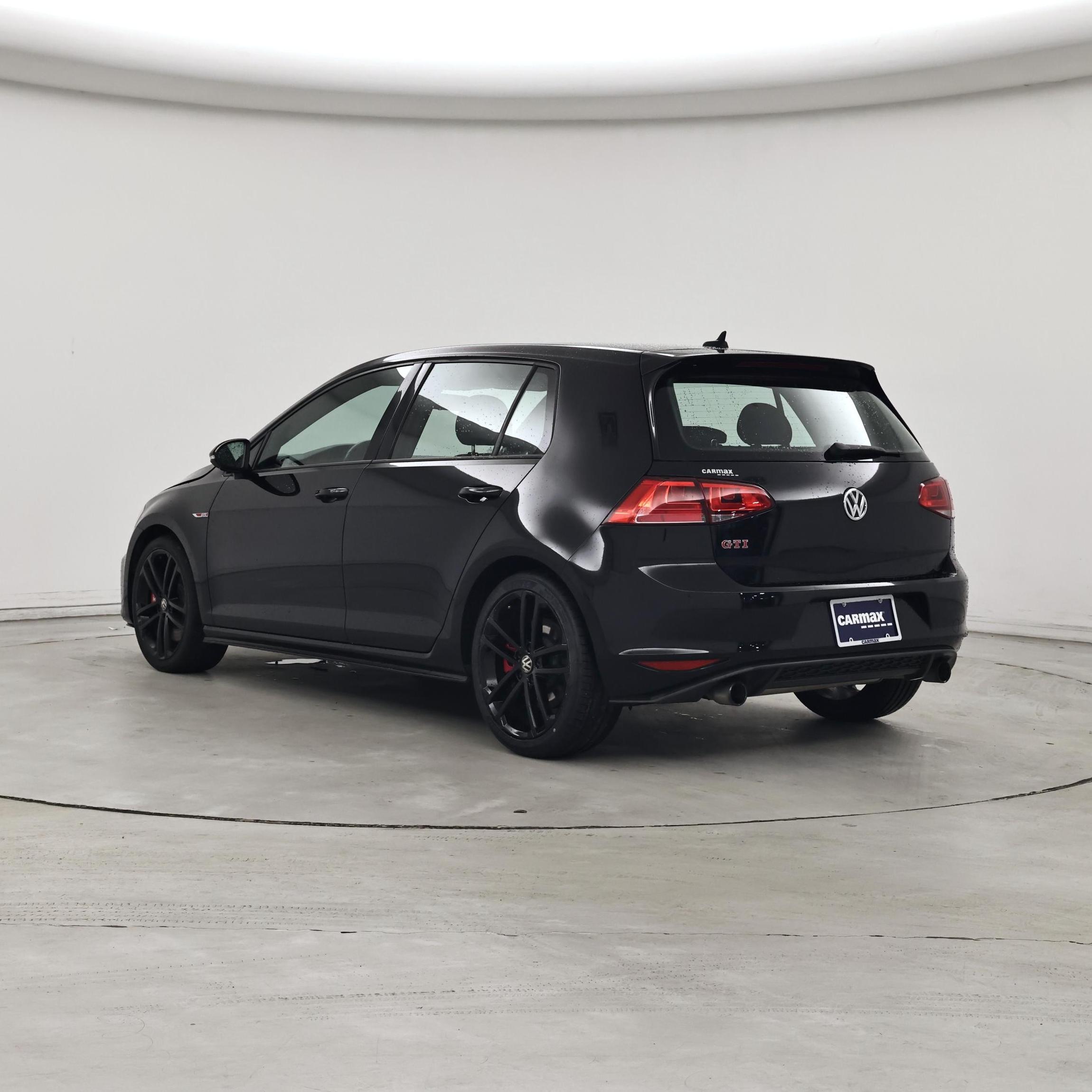 Thumbnail: 2017 Volkswagen Golf - 2