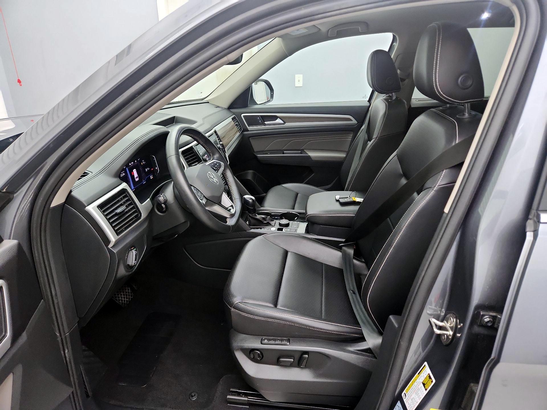 Thumbnail: 2021 Volkswagen Atlas - 11