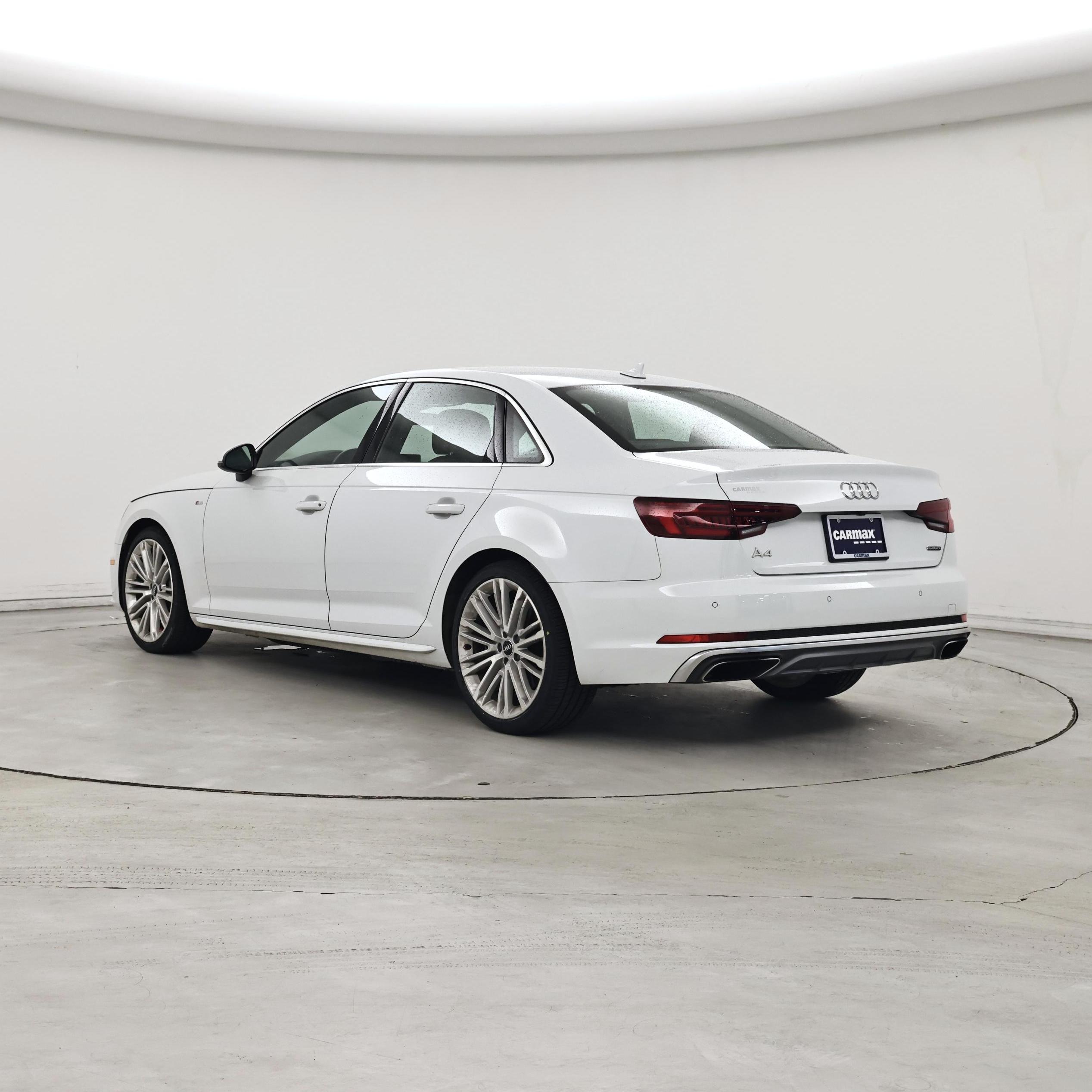 Thumbnail: 2019 Audi A4 - 2