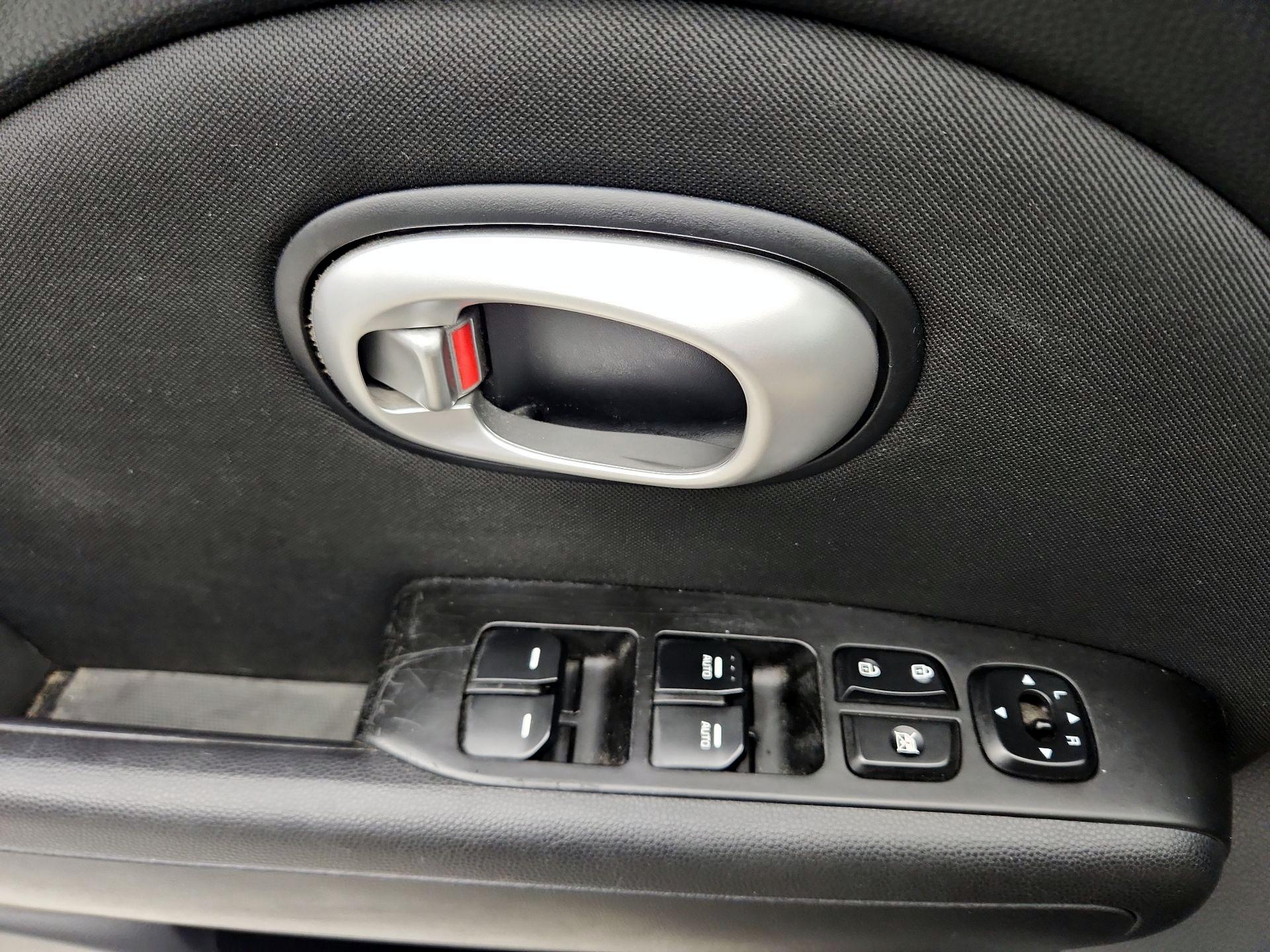 Thumbnail: 2014 Kia Soul - 12