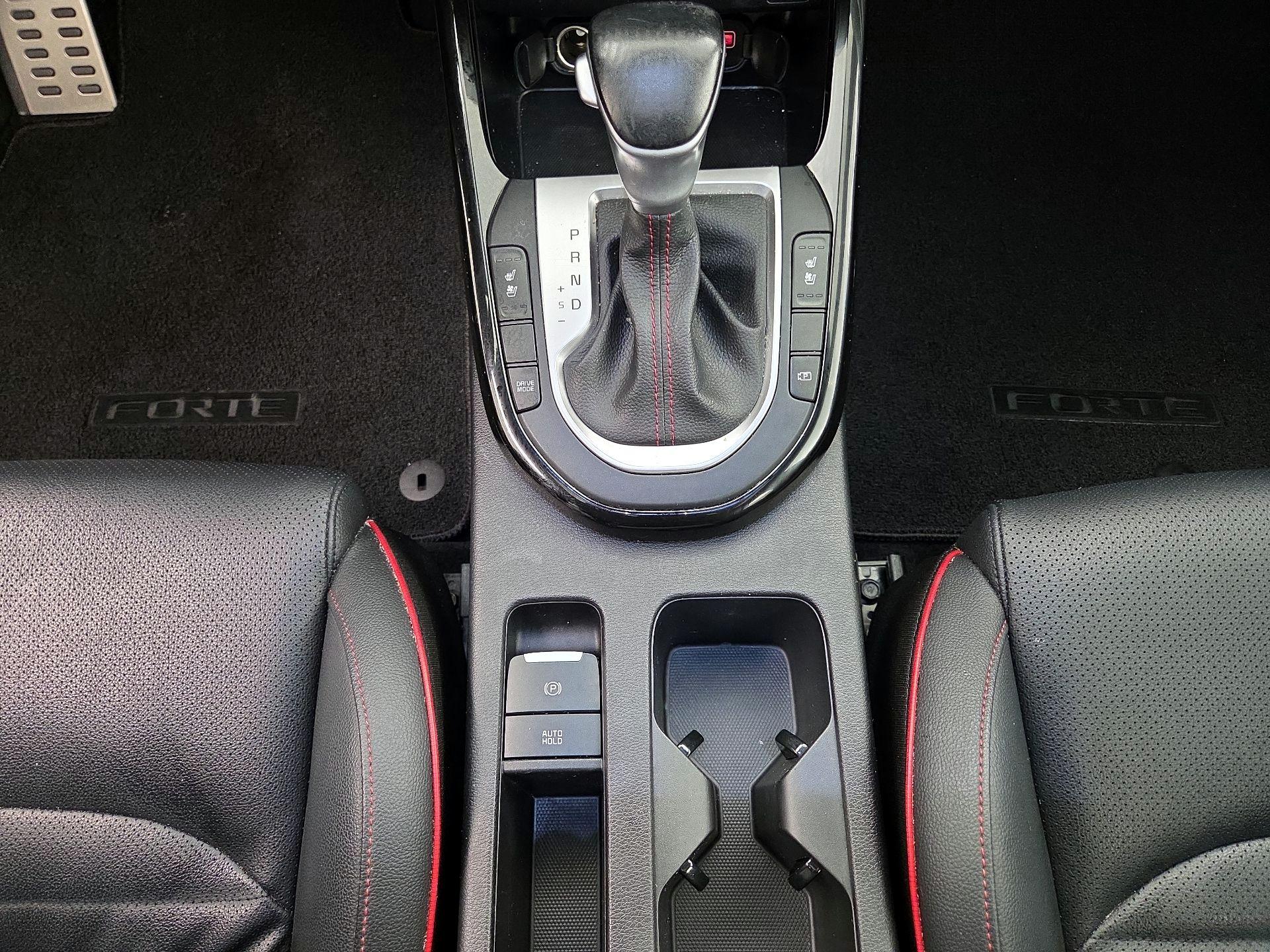 Thumbnail: 2022 Kia Forte - 18