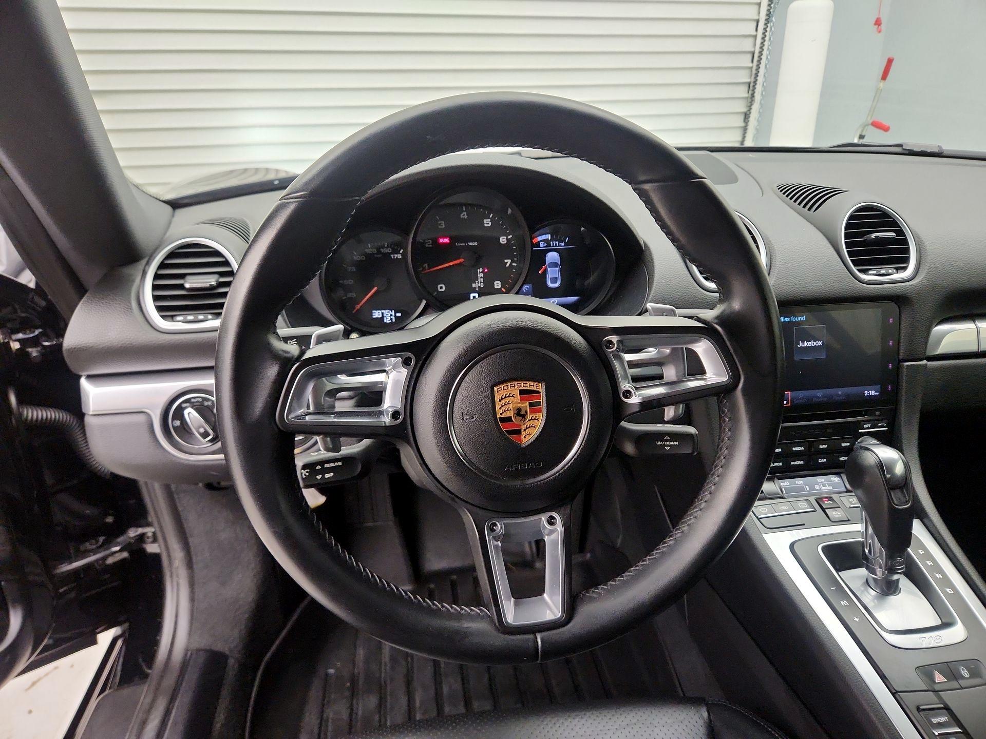 Thumbnail: 2018 Porsche 718 Cayman - 10