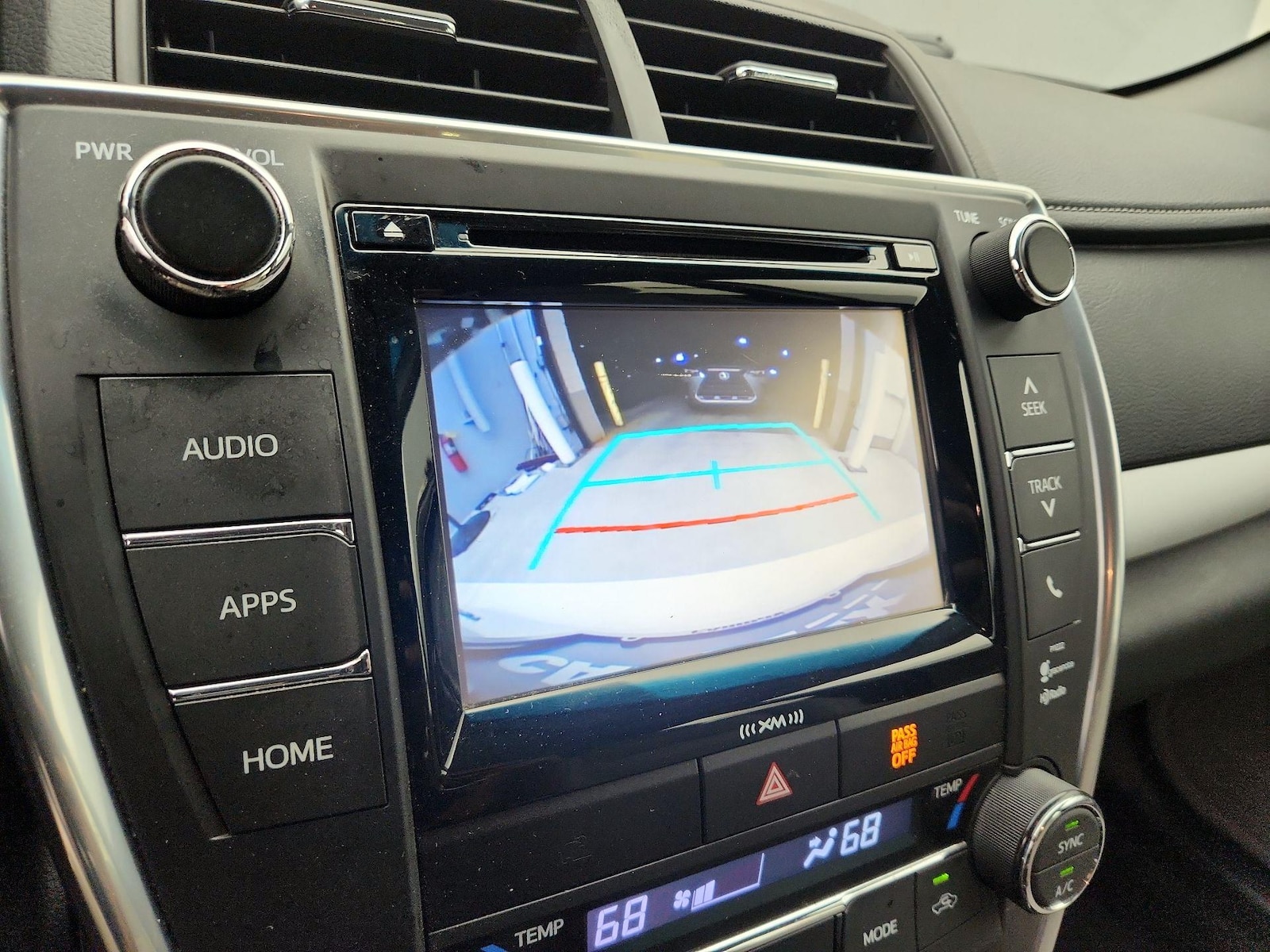 2016 Toyota Camry XSE - Photo 14