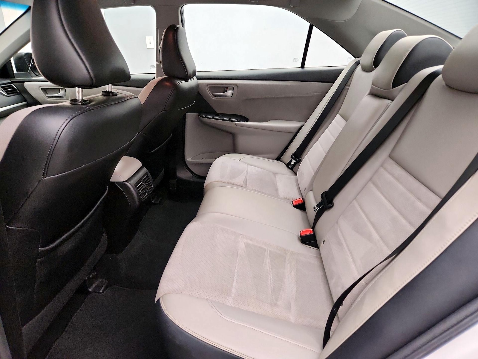 2016 Toyota Camry XSE - Photo 19