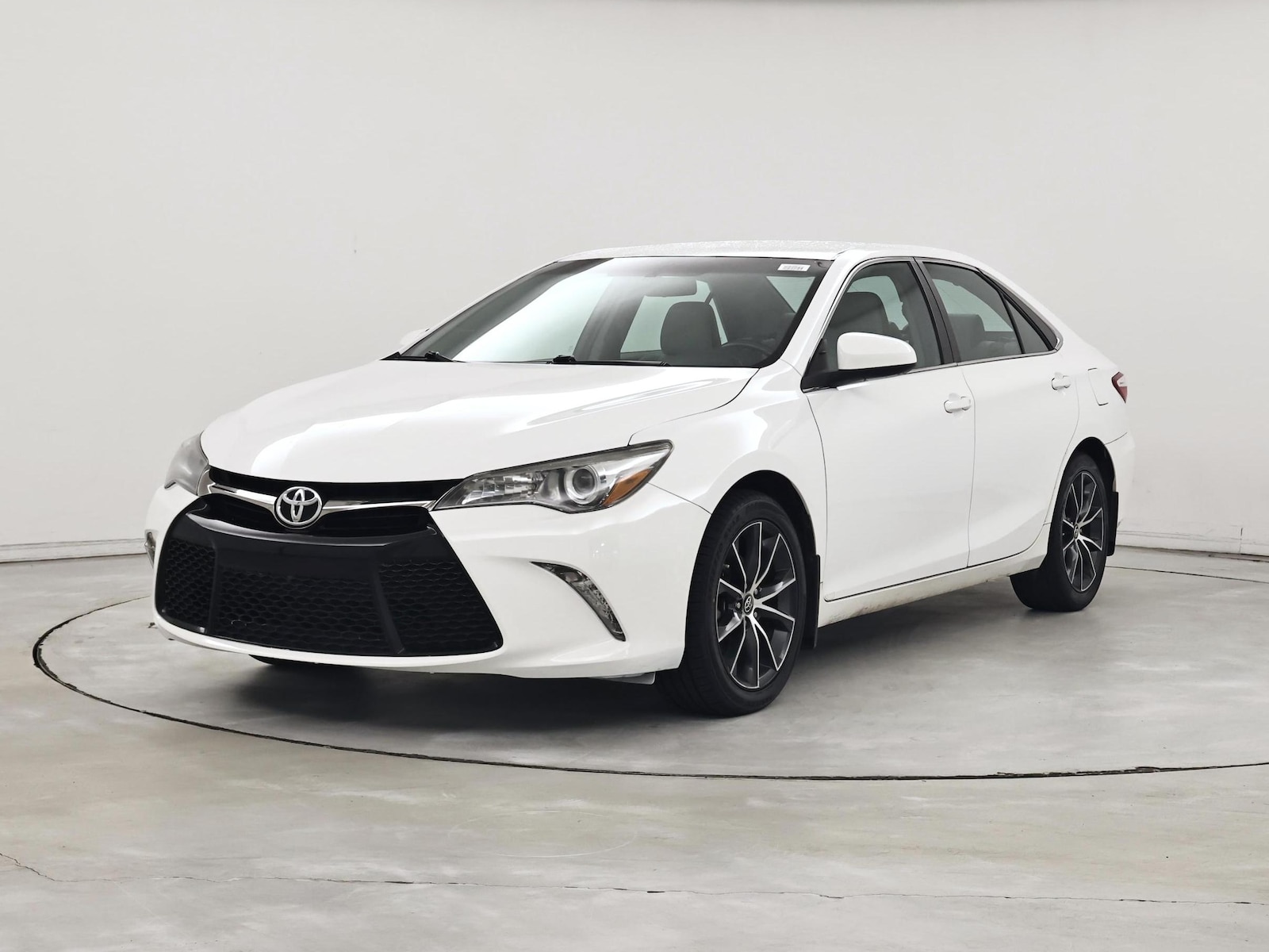 2016 Toyota Camry XSE - Photo 5