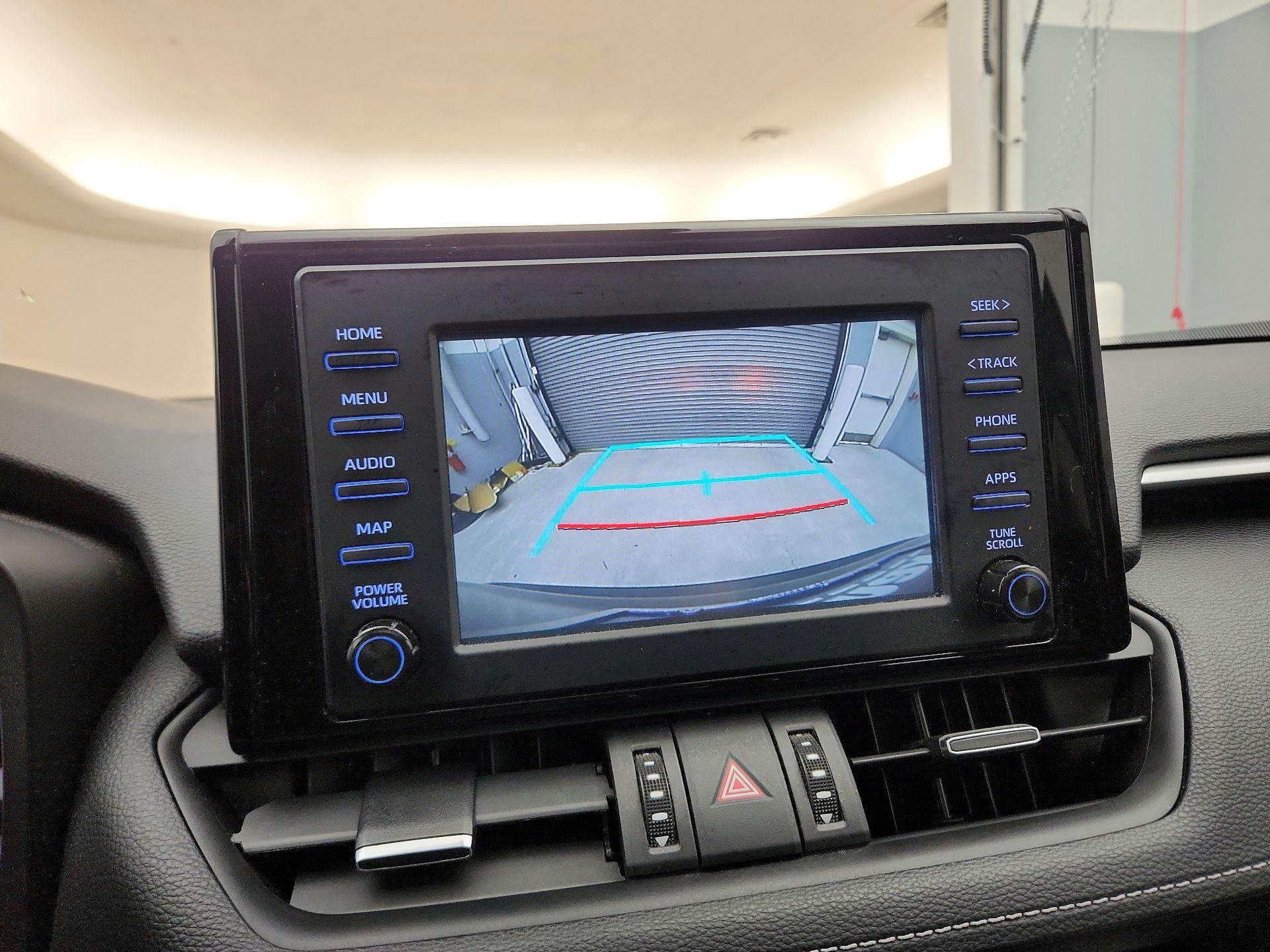 Thumbnail: 2019 Toyota RAV4 - 14