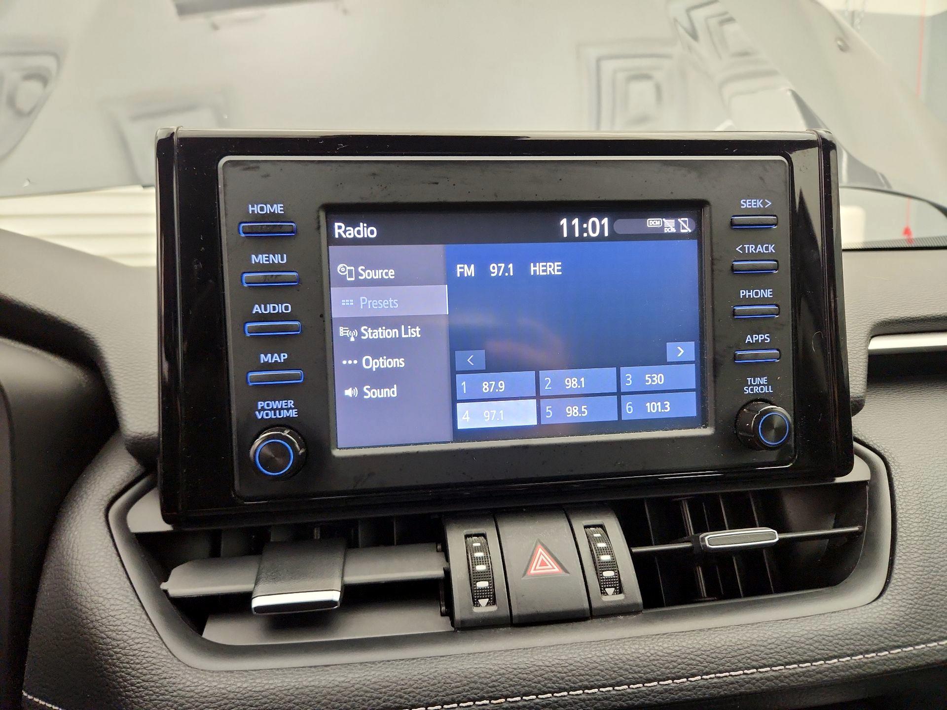Thumbnail: 2019 Toyota RAV4 - 15